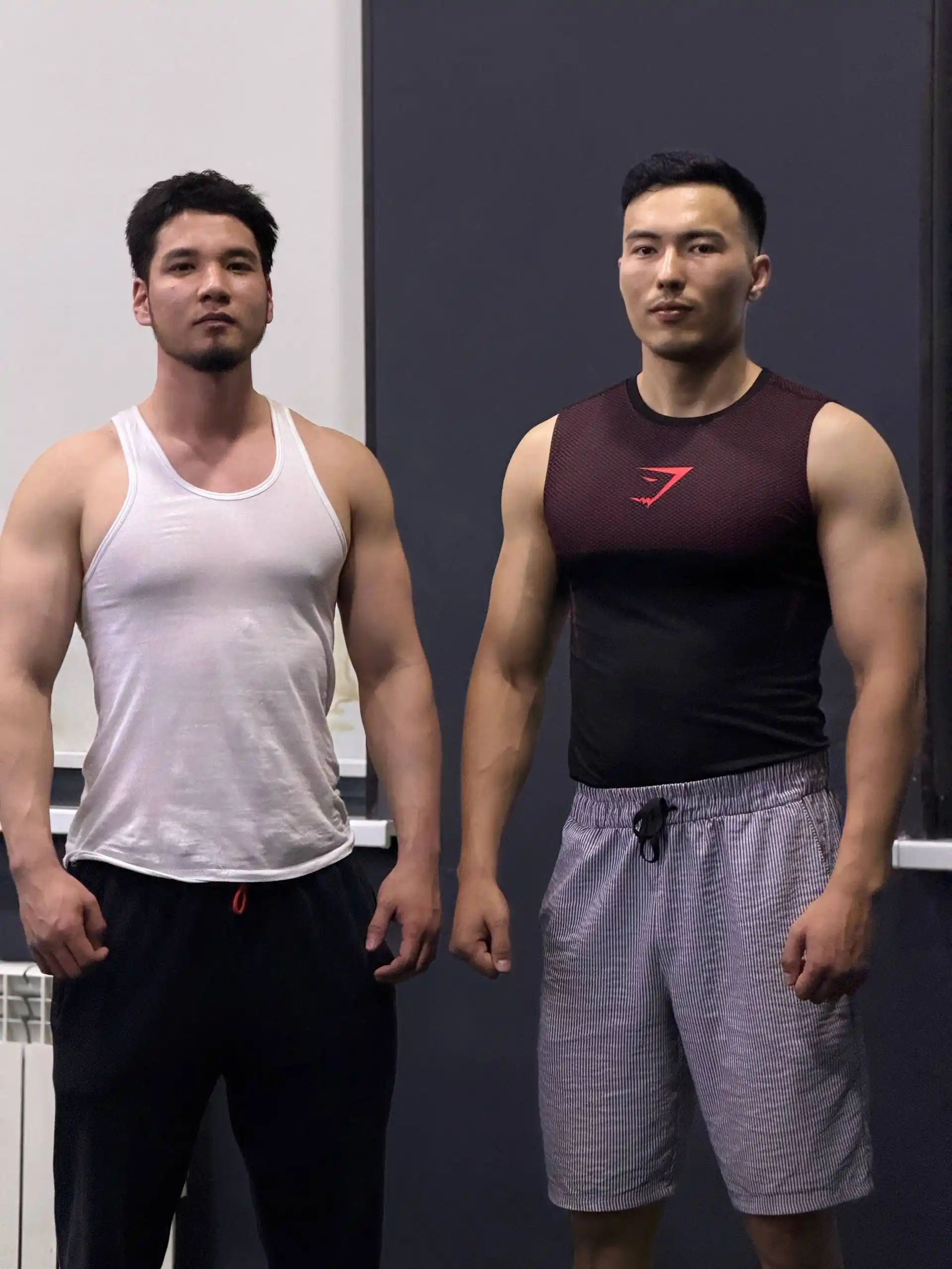 Erkaklar uchun mayka Gymshark, kompression, sport, elastik, tez quriydigan, fitnes uchun