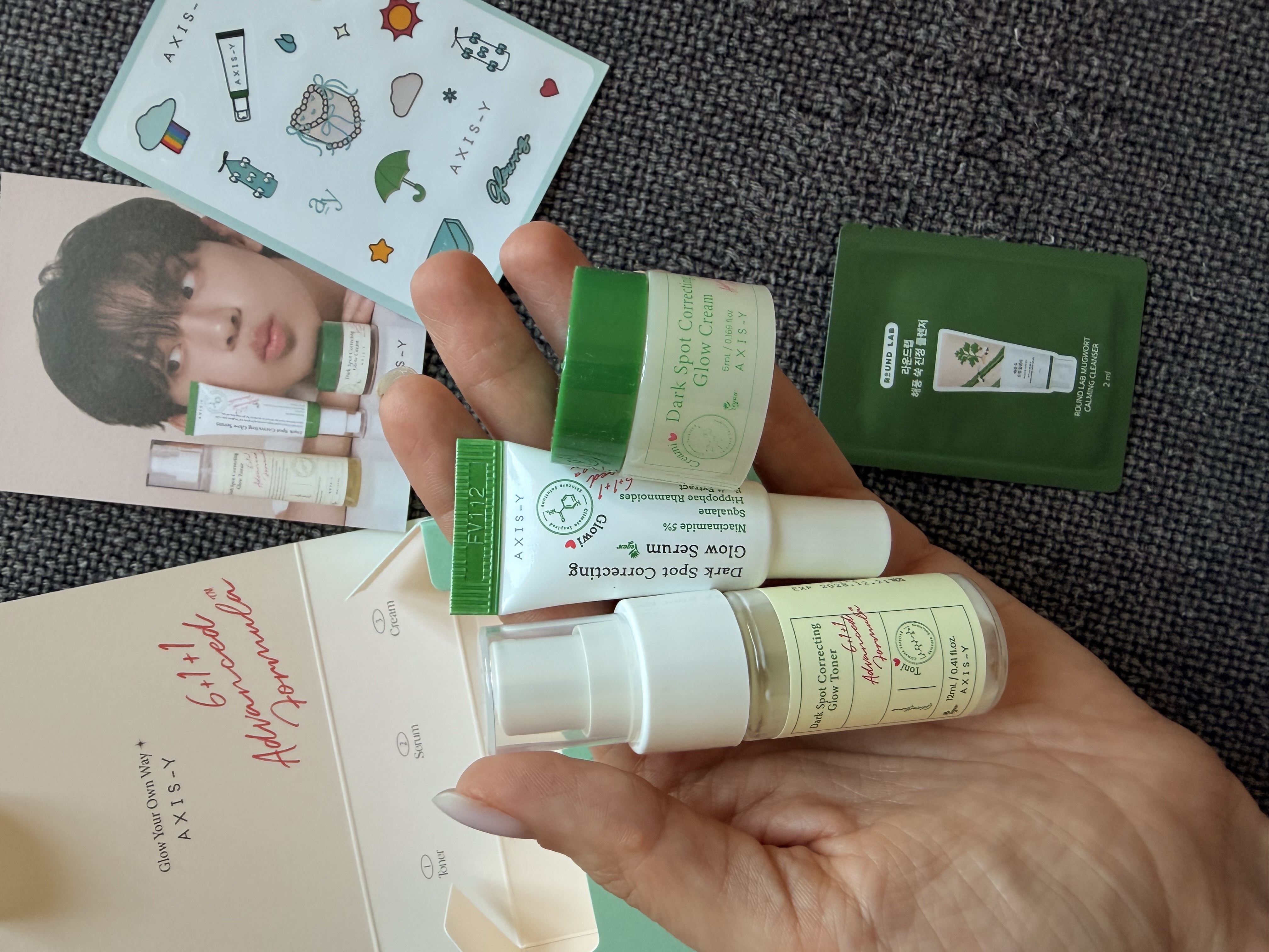 Набор для лица AXIS-Y Glow Trio - полноразмерный набор и мини-набор, Dark Spot Correcting
