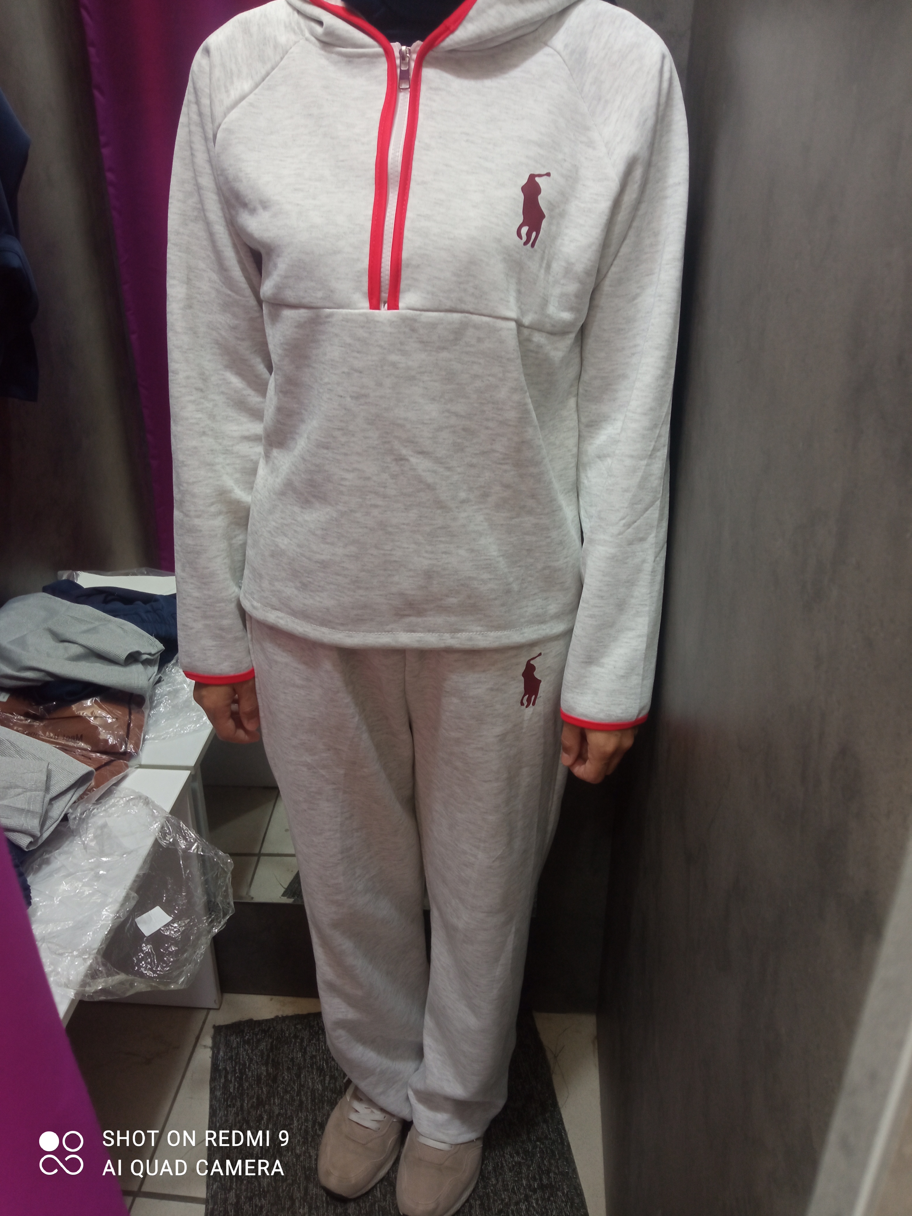 Ayollar sport kostyumi, futbolka va shim M–4XL — ELLY FASHION