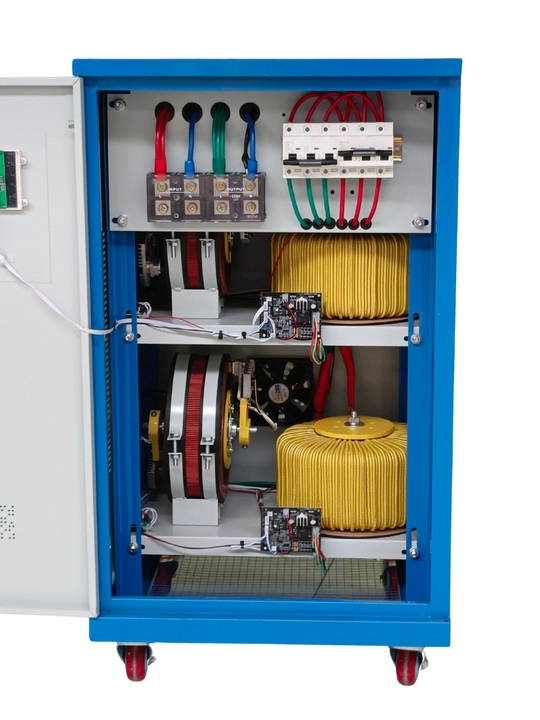 Kuchlanish stabilizatori ANDeli SDW/SVC 1–50 kVA, 110–300V, 220V