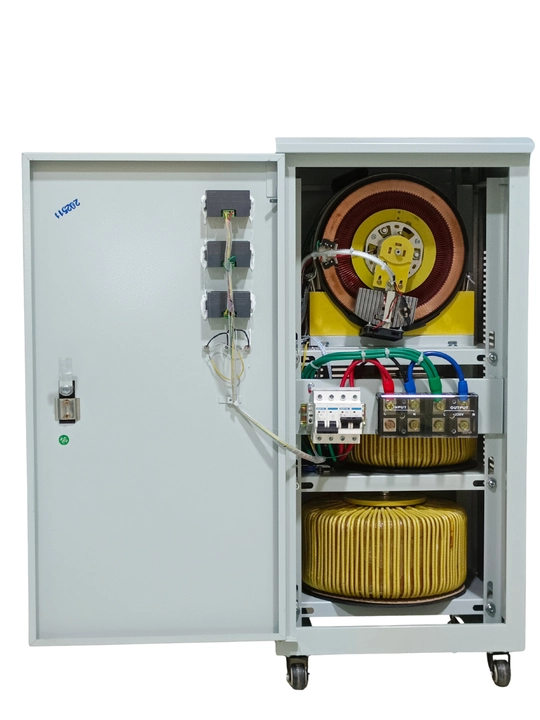Kuchlanish stabilizatori ANDeli SDW/SVC 1–50 kVA, 110–300V, 220V