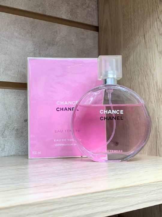 Xushbo'ylangan suv Chanel Tendre