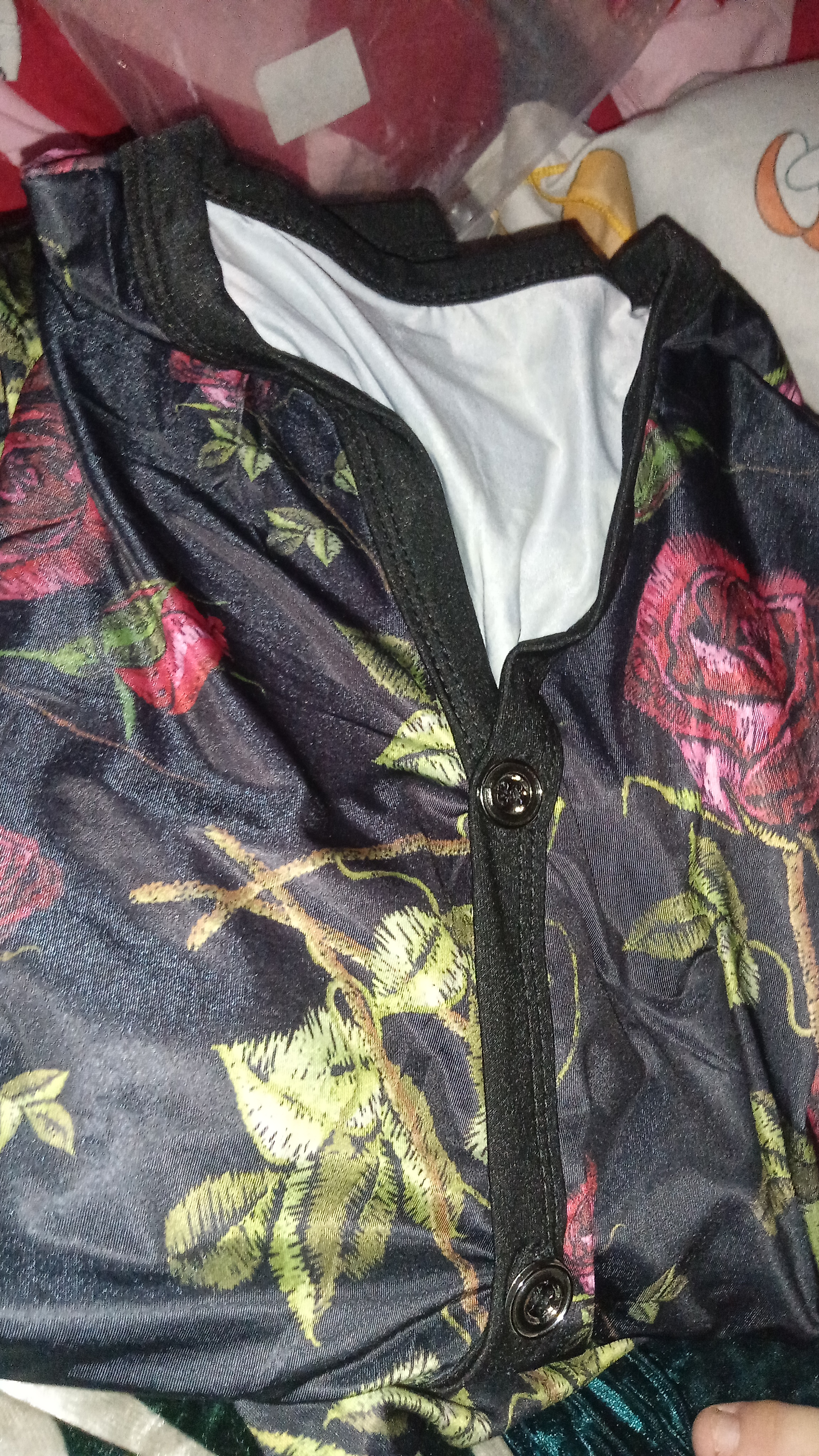 Ayollar uchun 4 tasi 1 da pijama, shim + ko‘ylak + shorti + mayka to‘plami, uyqu va dam olish uchun uy kiyimi