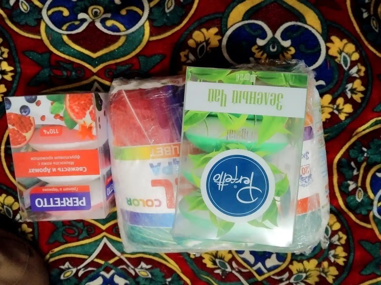 Ariel kir yuvish kukuni 3 kg, avtomat, oq va rangli kiyimlar uchun