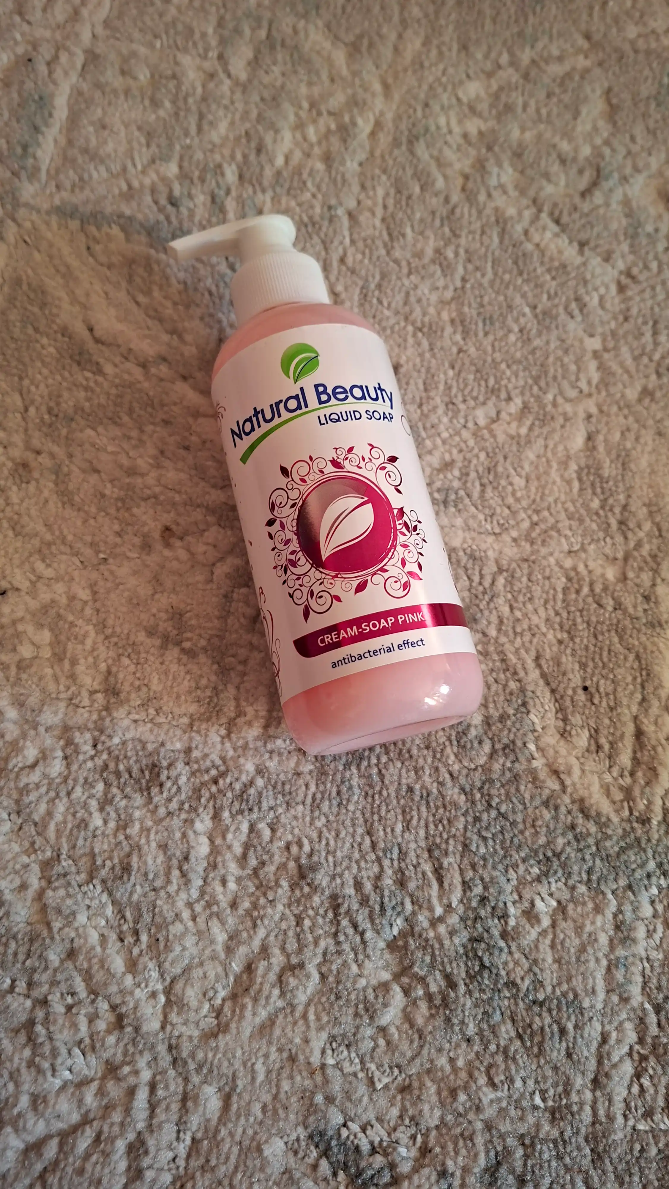 Мыло жидкое Natural Beauty розовое с антибактериальным эффектом, 300 г
