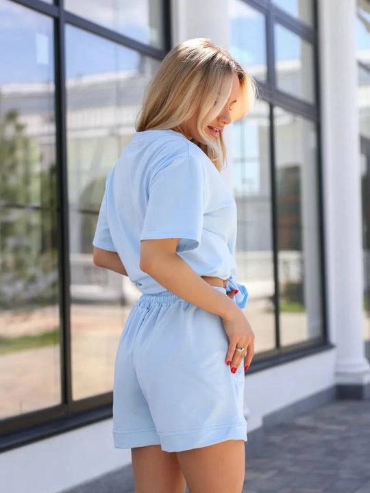 Yozgi ayollar kostyumi - ikki baho, ayollar to‘plami, futbolka va shortiklar - EllyFashion