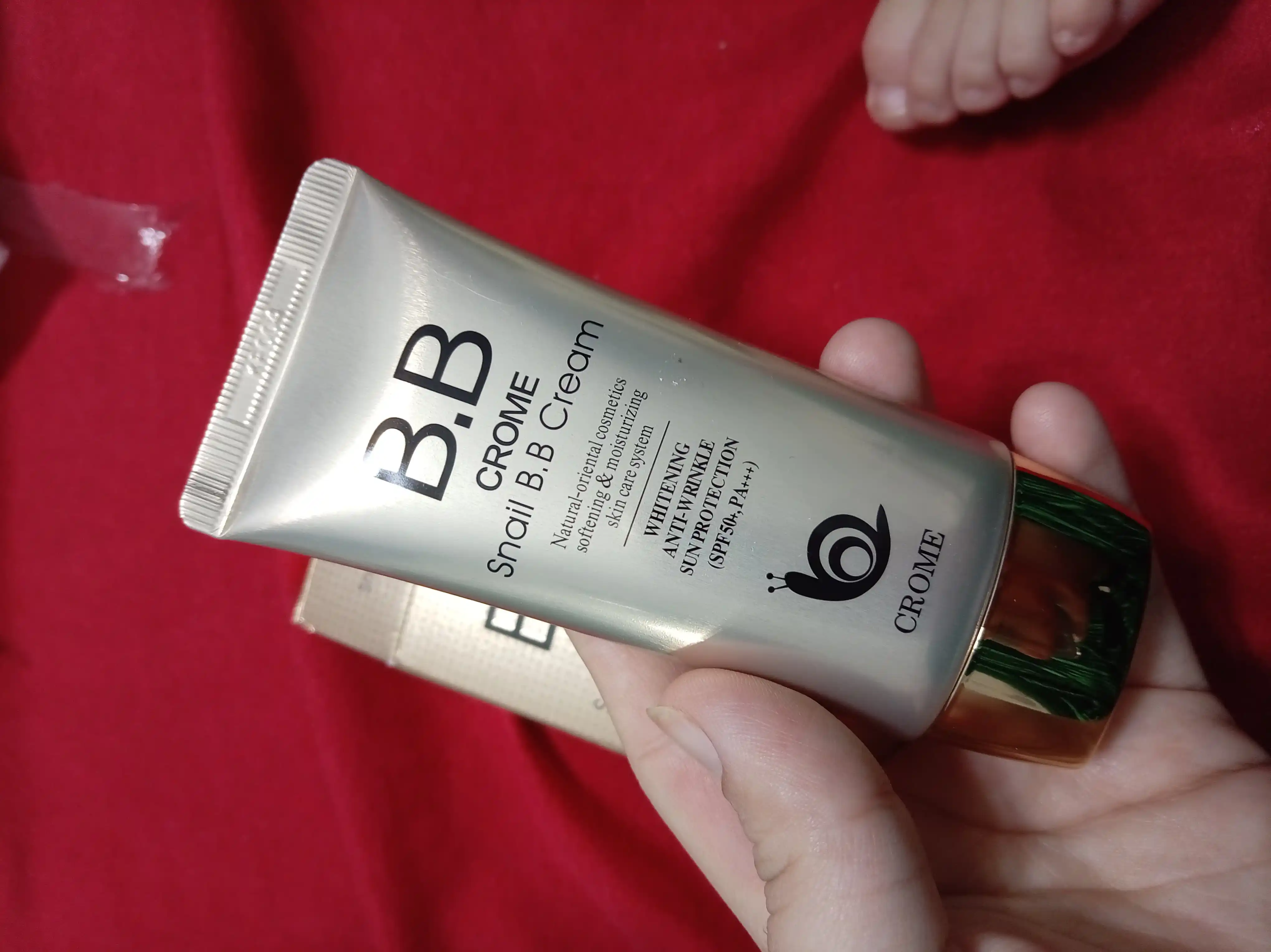 CROME SNAIL SPF50 BB-kremi, makiyaj uchun ko‘p funksiyali oqartiruvchi asos, 50 ml