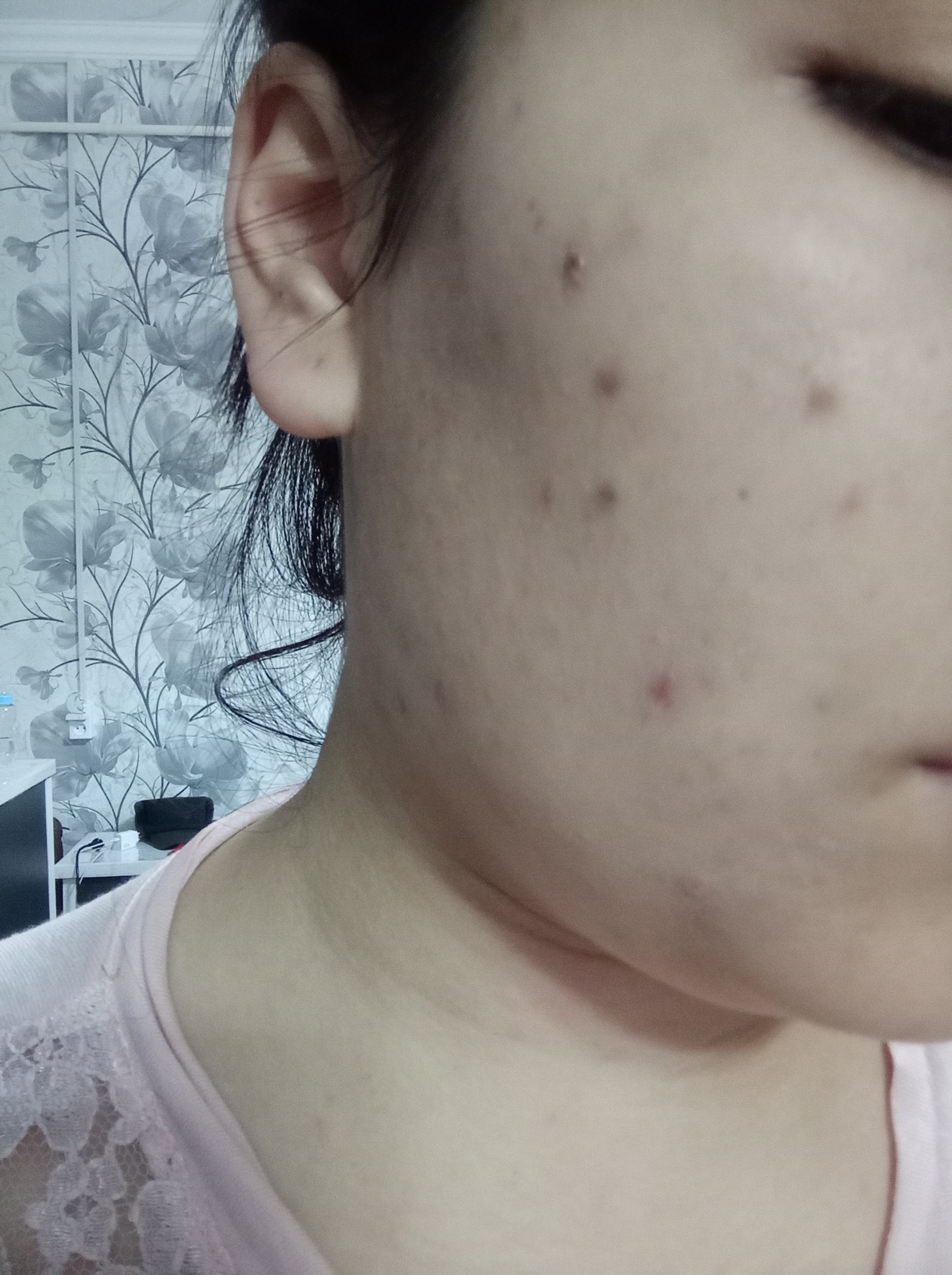CROME SNAIL SPF50 BB-kremi, makiyaj uchun ko‘p funksiyali oqartiruvchi asos, 50 ml