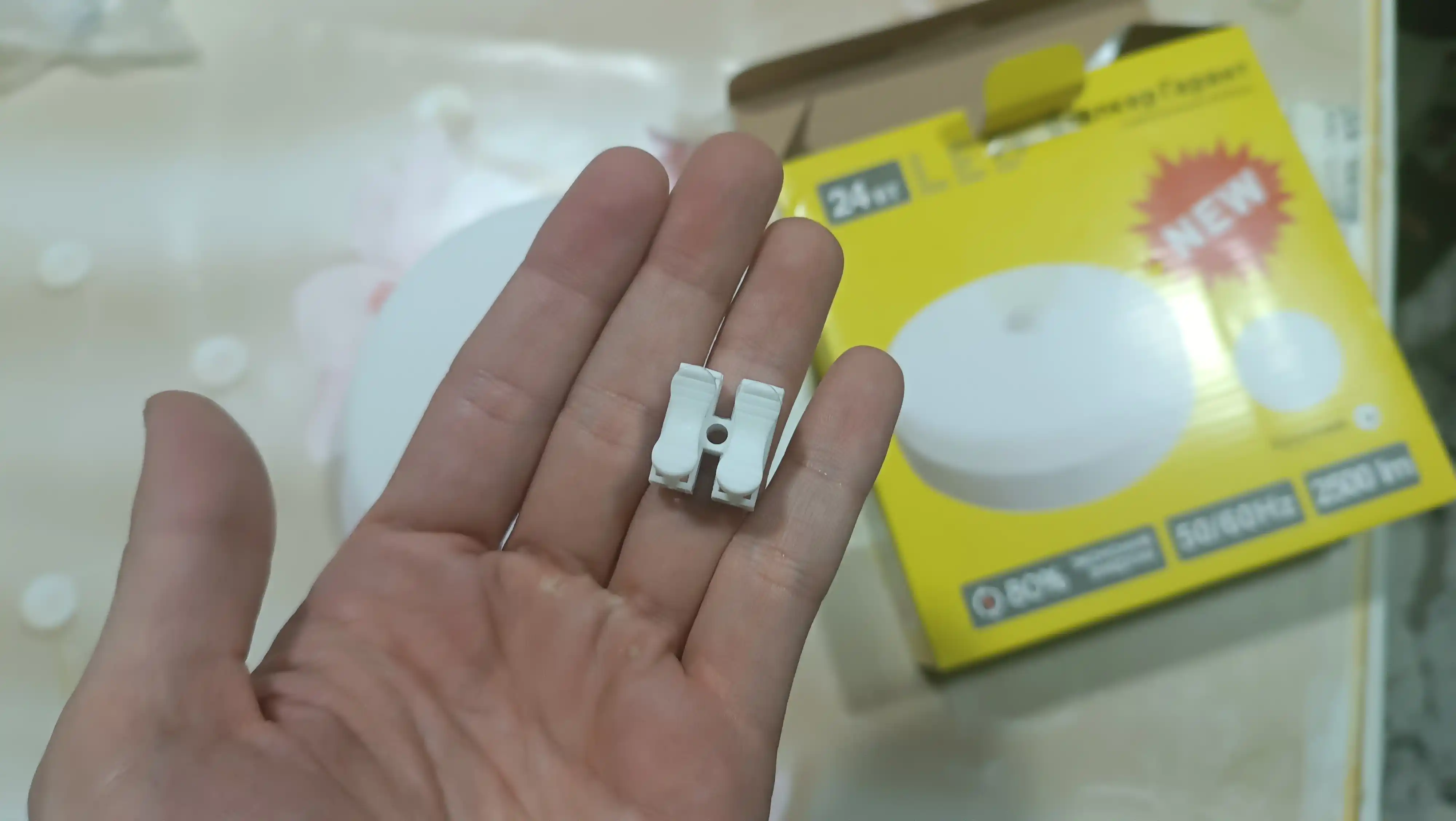 Harakat sensoriga ega akril LED panel