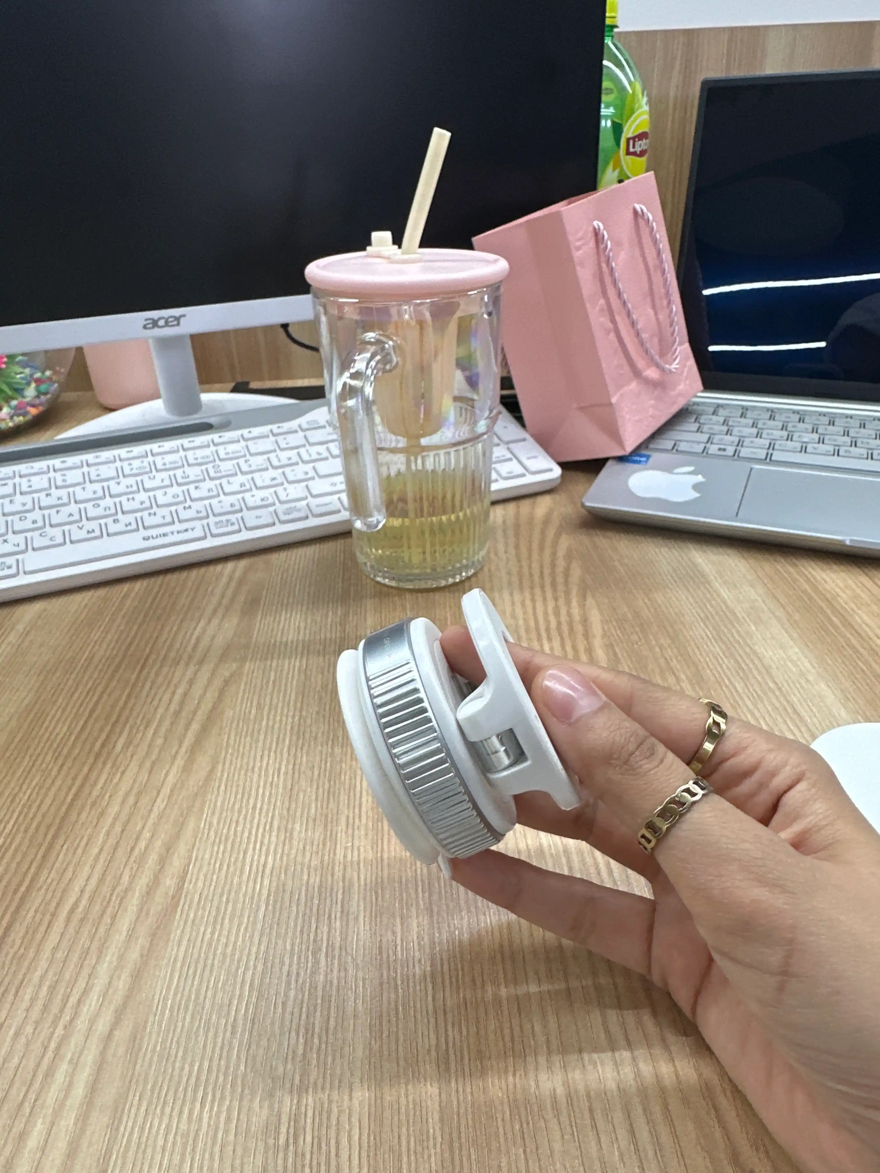 Magsafe telefoni uchun boshqariladigan vakuum so‘rg‘ich, magnitli telefon ushlagichi