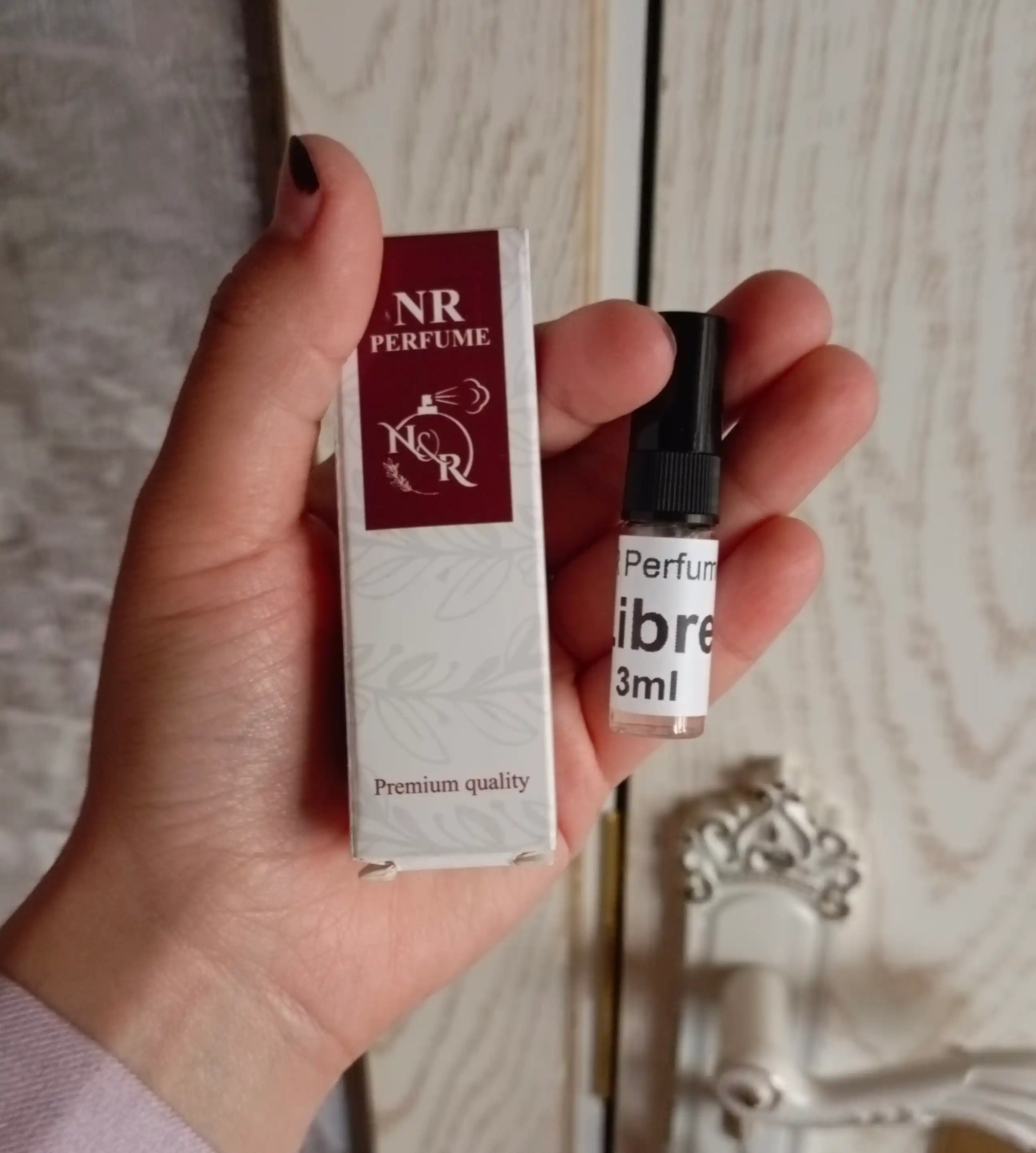 Atirlar ayollar, Libre Yves Saint Laurent ayollar uchun atir, Fransiya