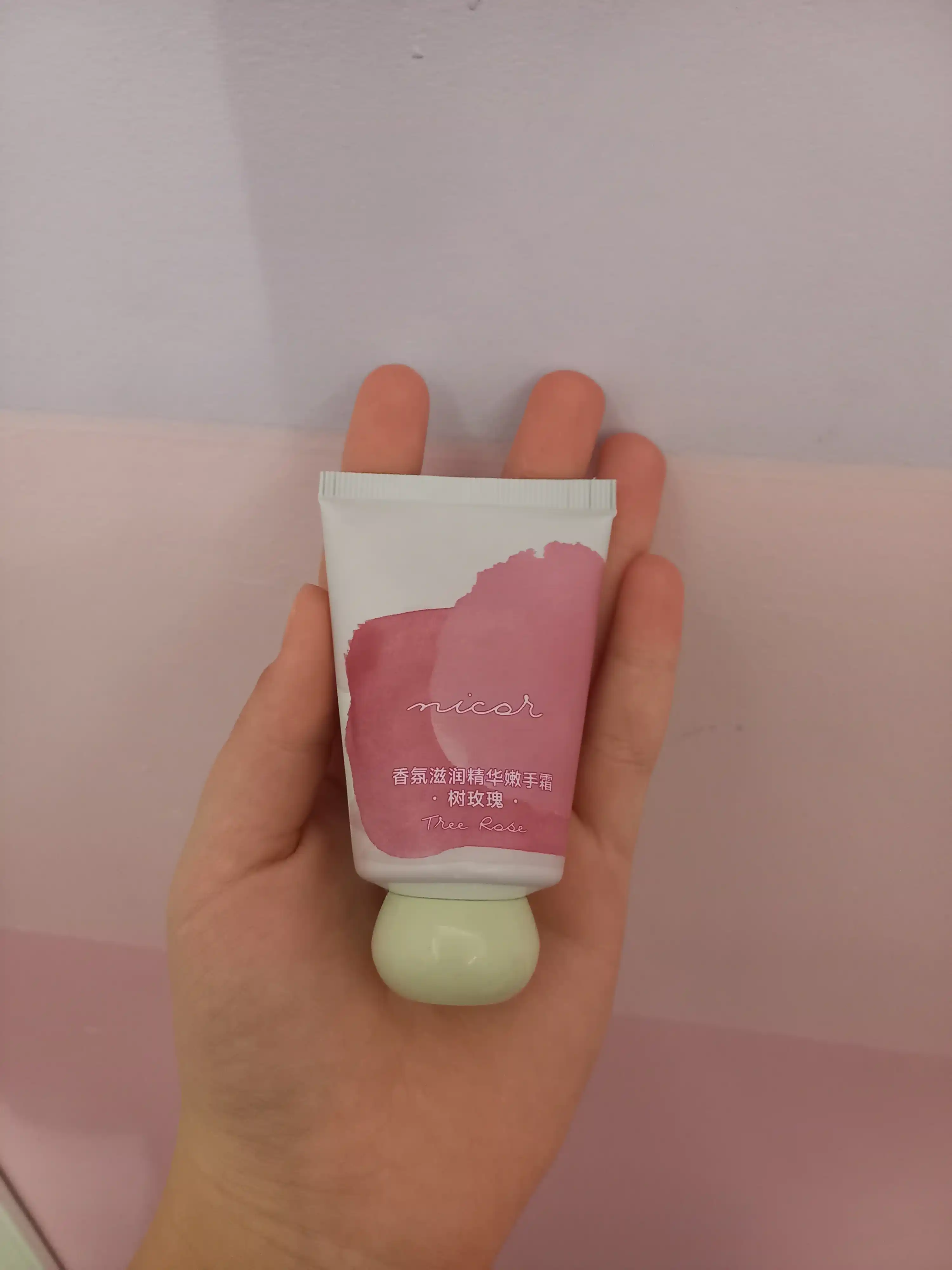 Namlovchi va oziqlantiruvchi qo'l kremi, 40 g, antifrizli, meva aromati