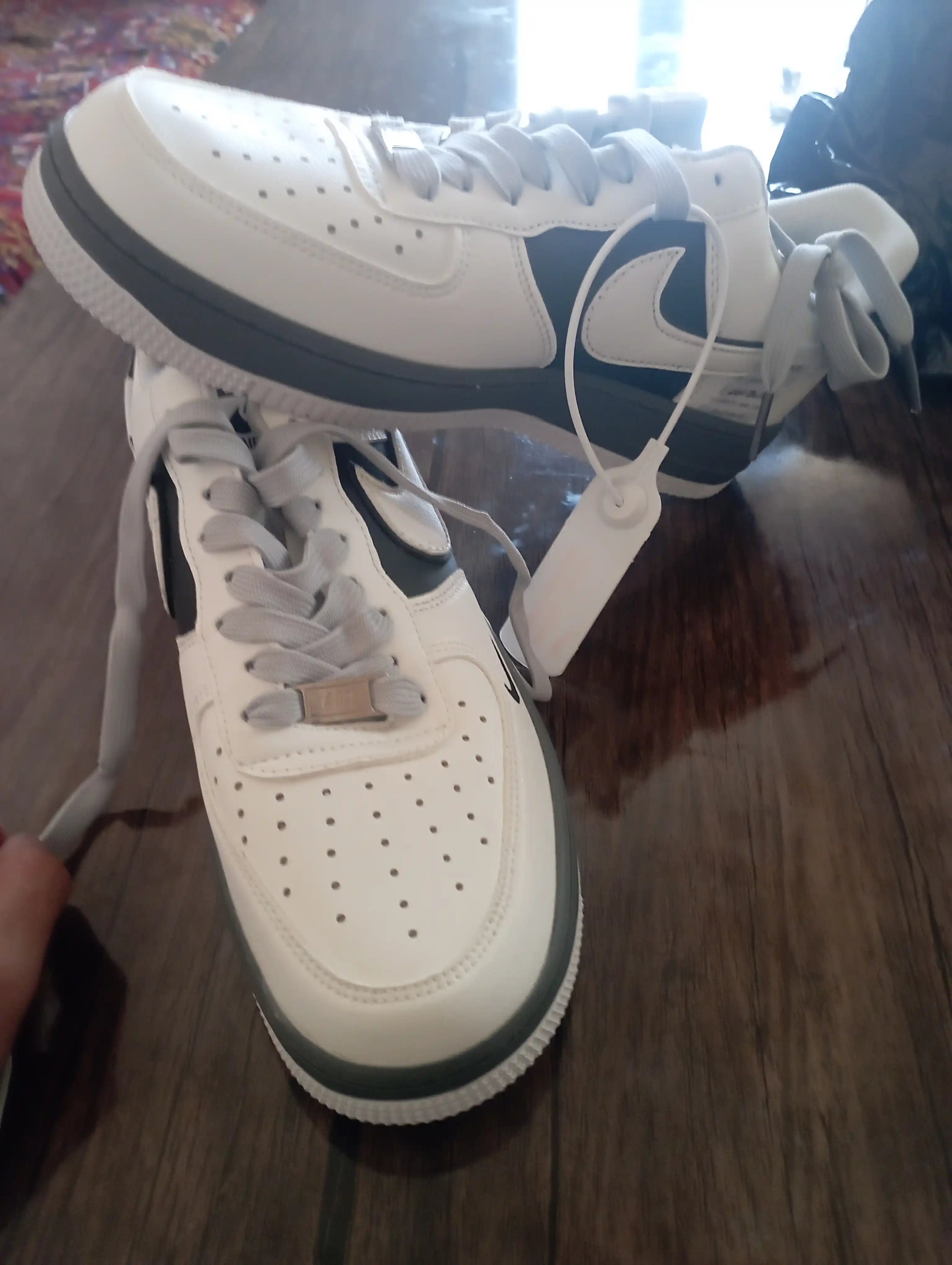 Erkaklar, ayollar va o‘smirlar uchun sport krossovkalari Nike Air Force 1, o'lchami 36-44