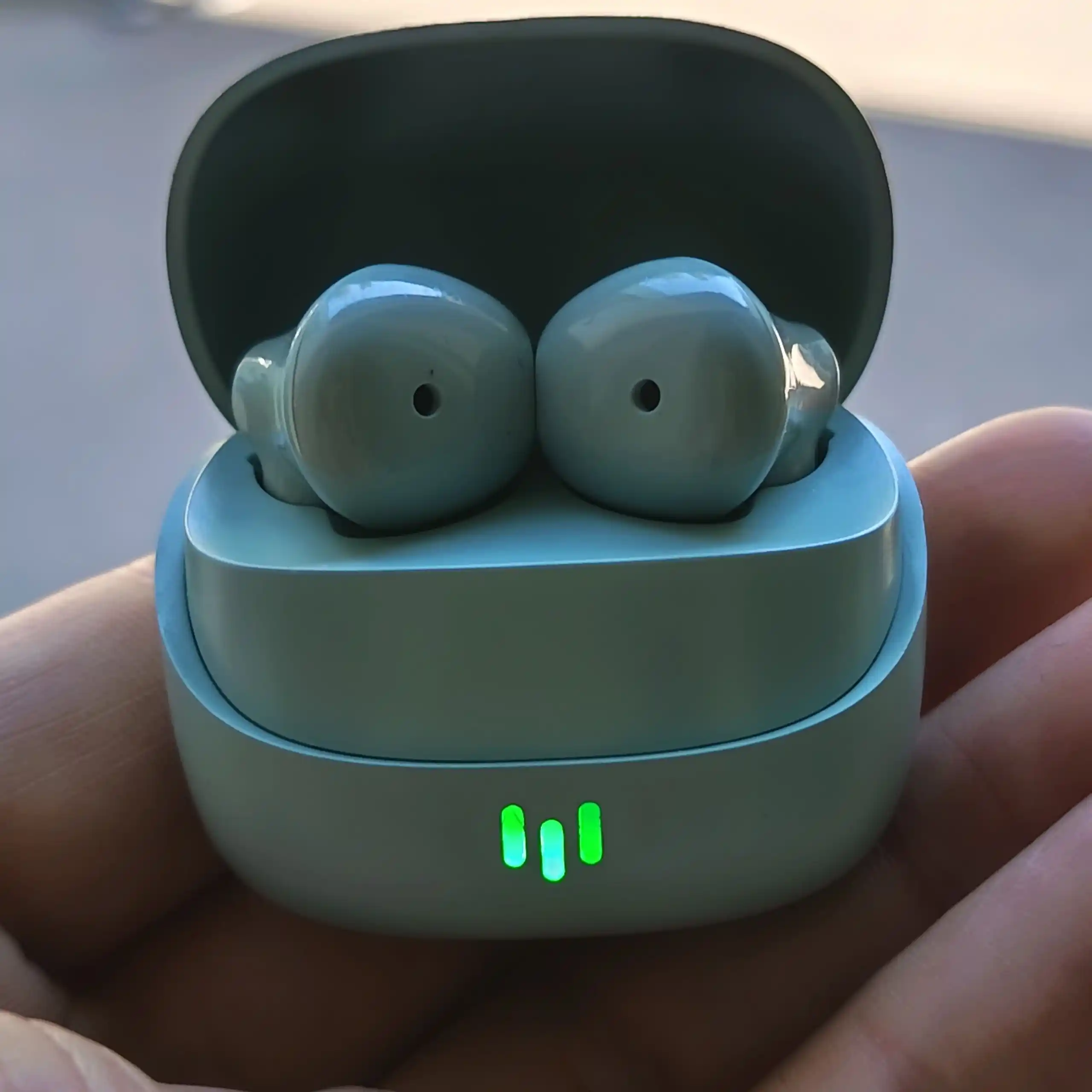 Simsiz, sensorli bluetooth quloqchinlar iPhone va Android uchun 2026