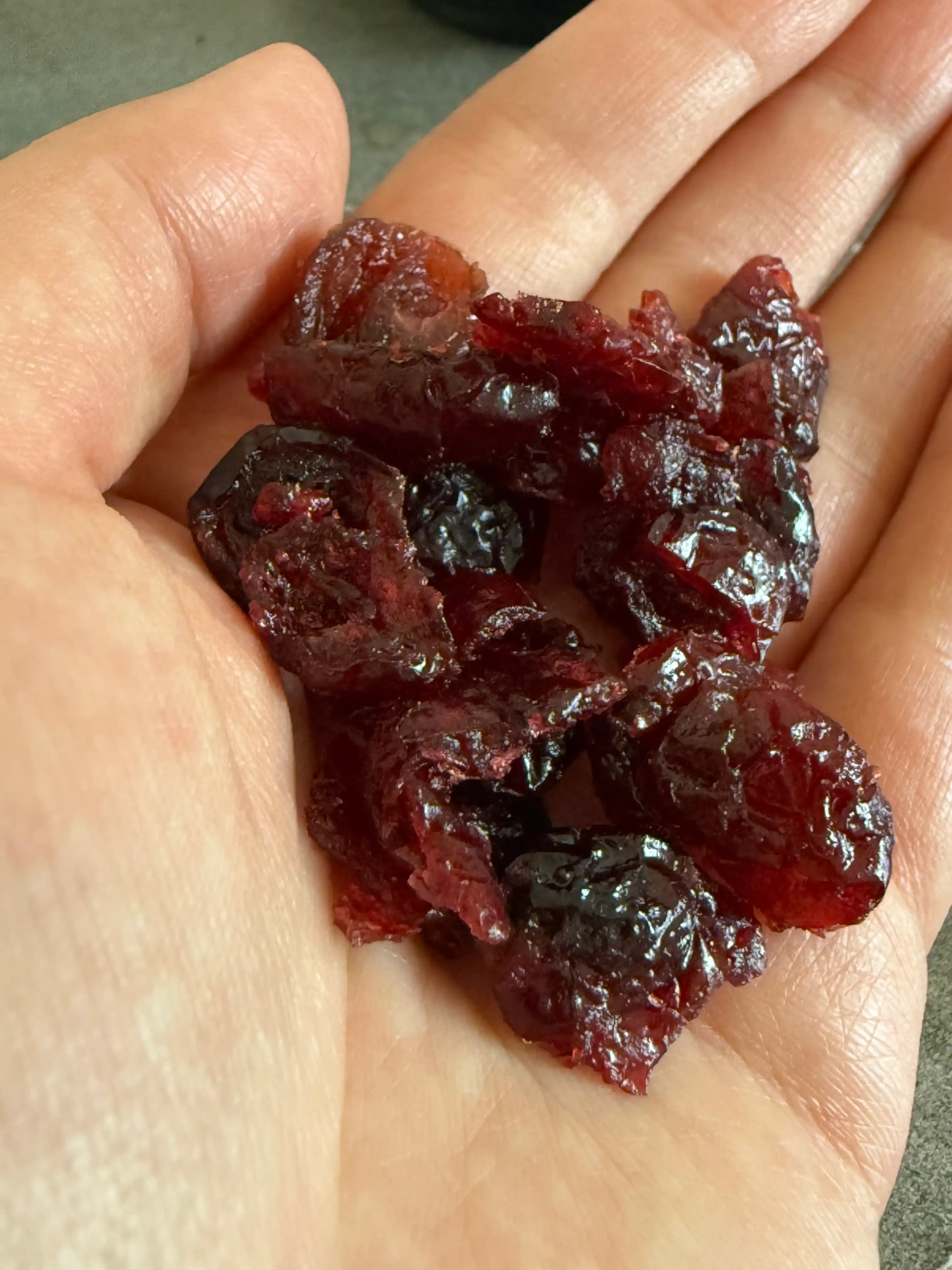Quritilgan klyukva, shirin, 250 gr