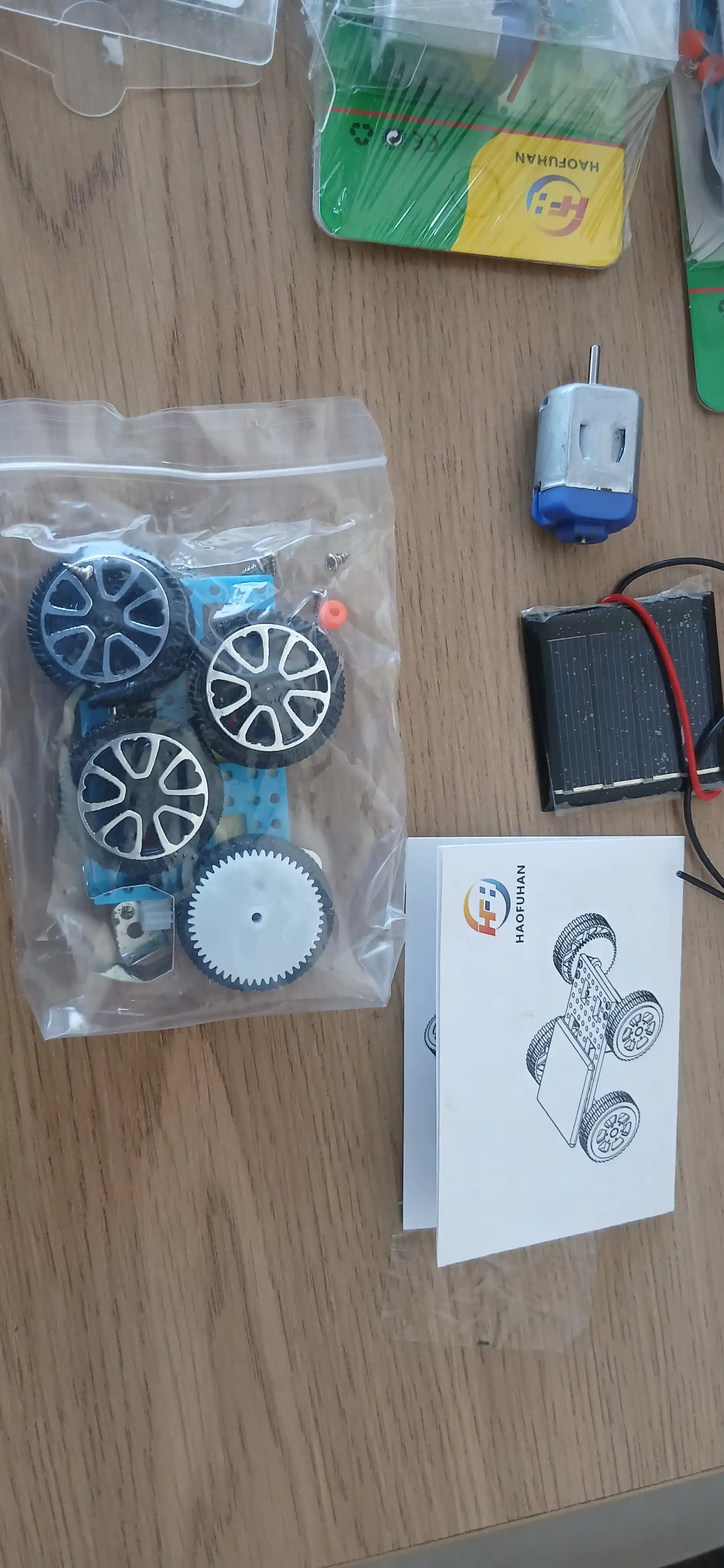 Набор для самостоятельной сборки солнечного автомобиля , STEM-набор