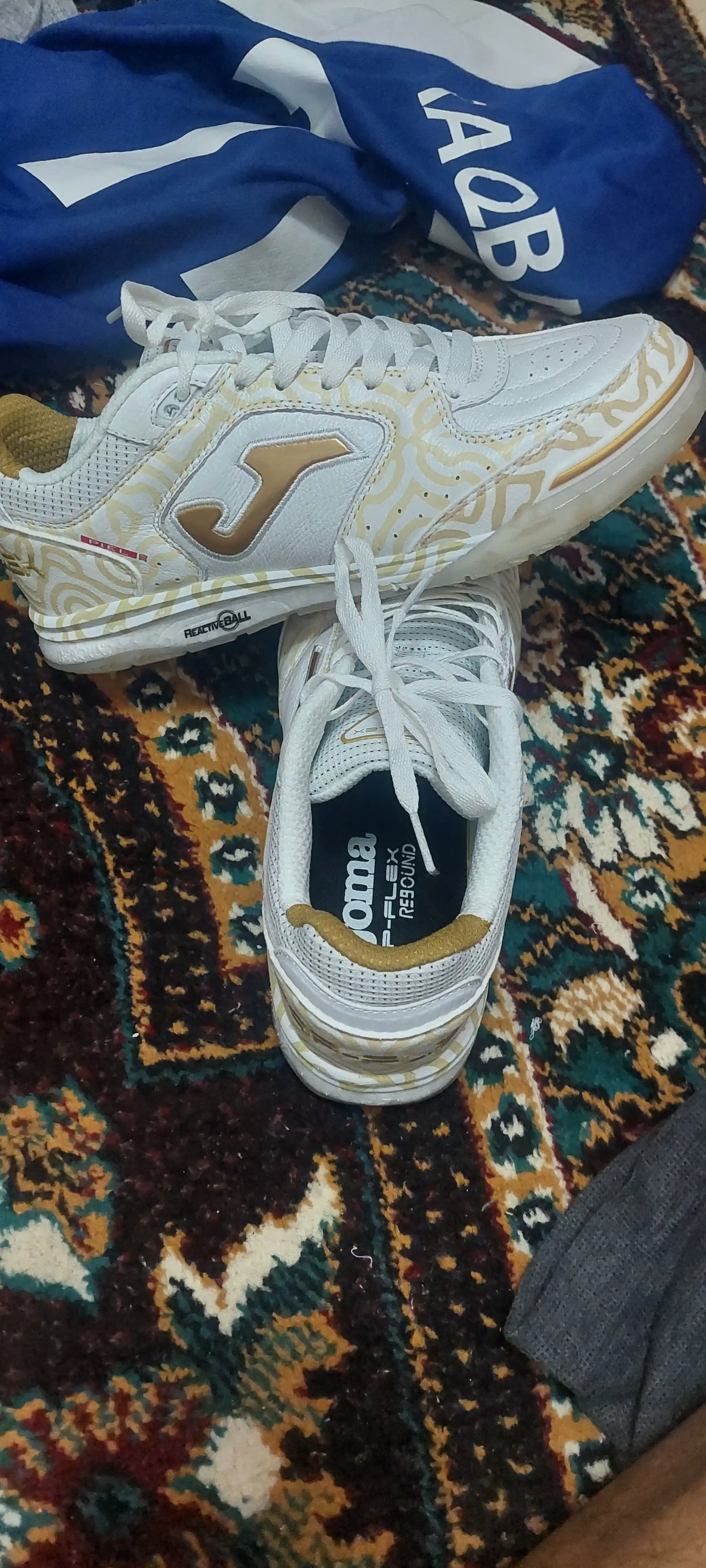Futbol butsalari zal uchun yumshoq taglik, sirpanmaydigan, Joma Top Flex Rebound IN