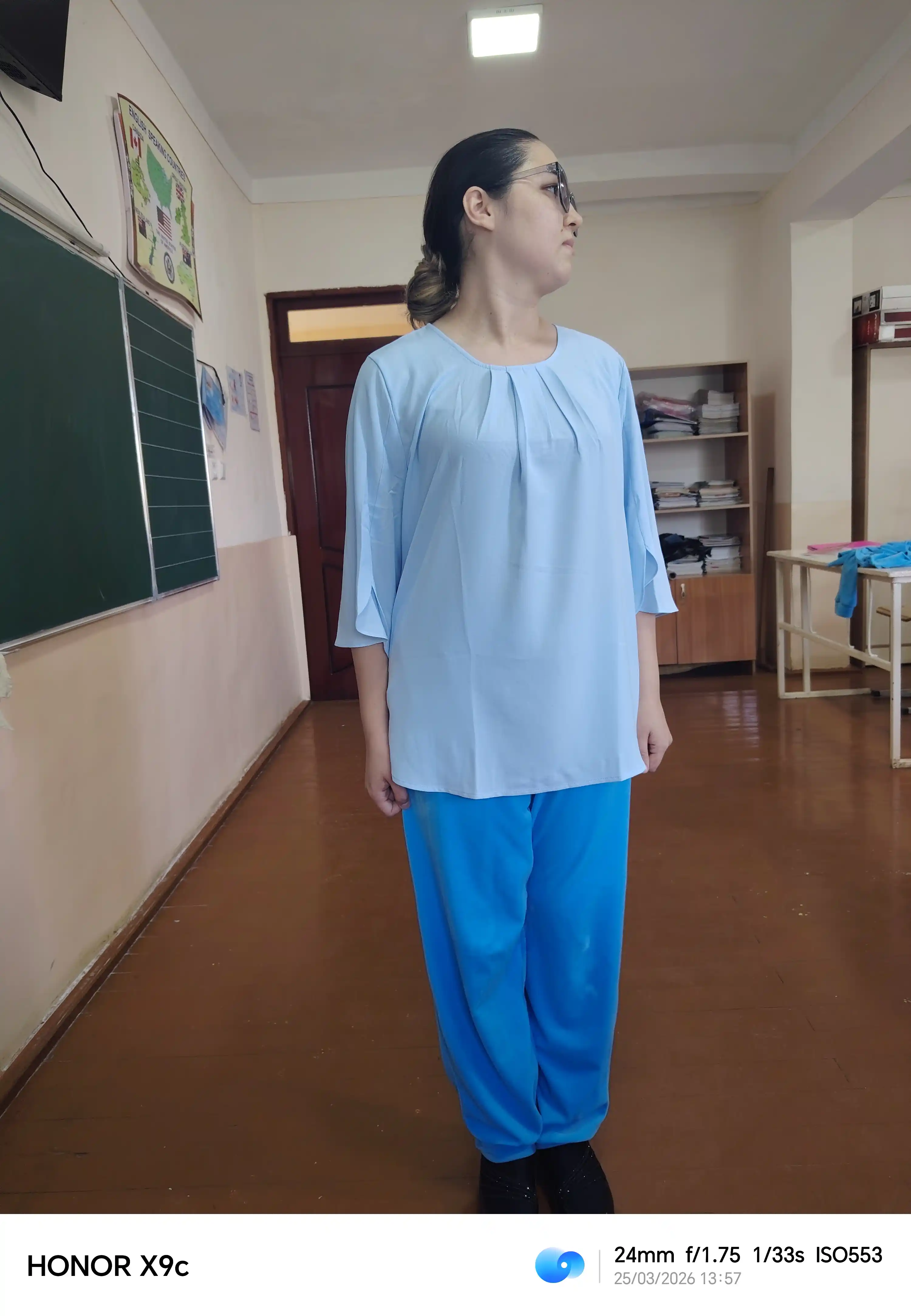 Ayollar bluzkasi