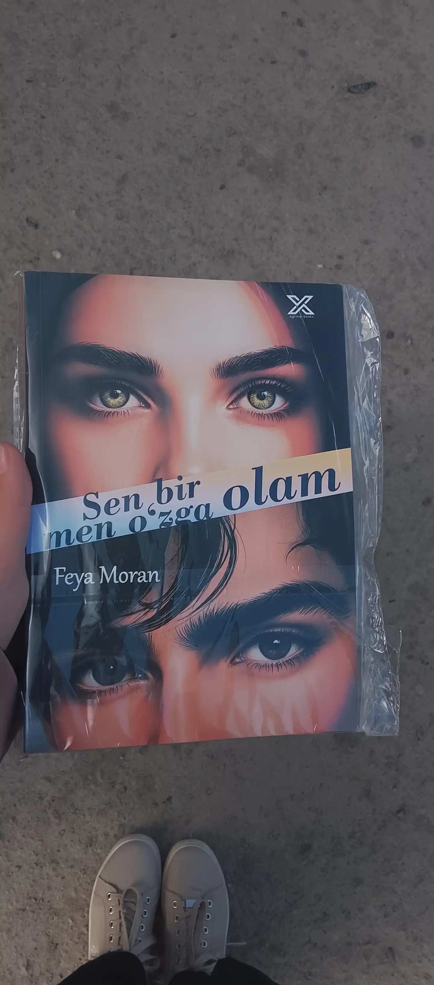 Сен бир олам, мен ўзга олам, Фея Моран
