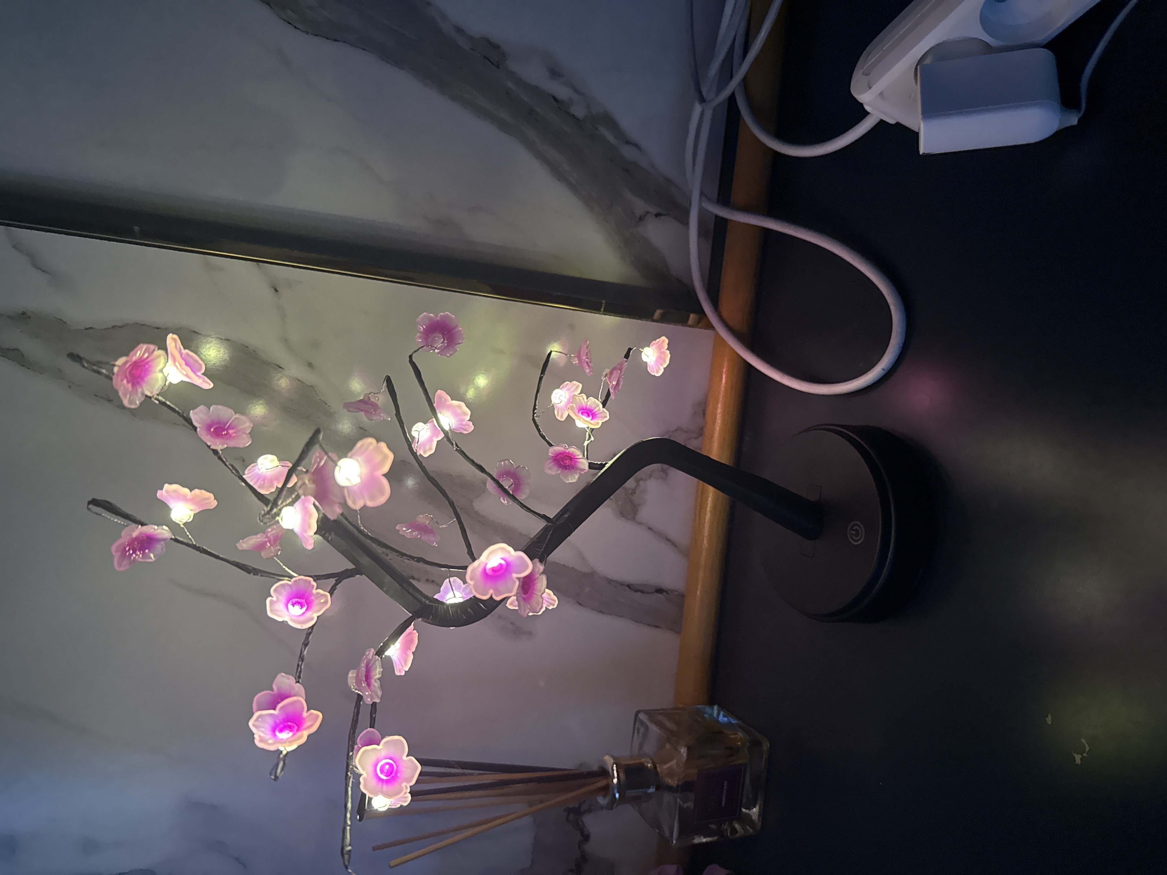 Sakura gullari bilan Bonsay chiroq, LED tungi lampa