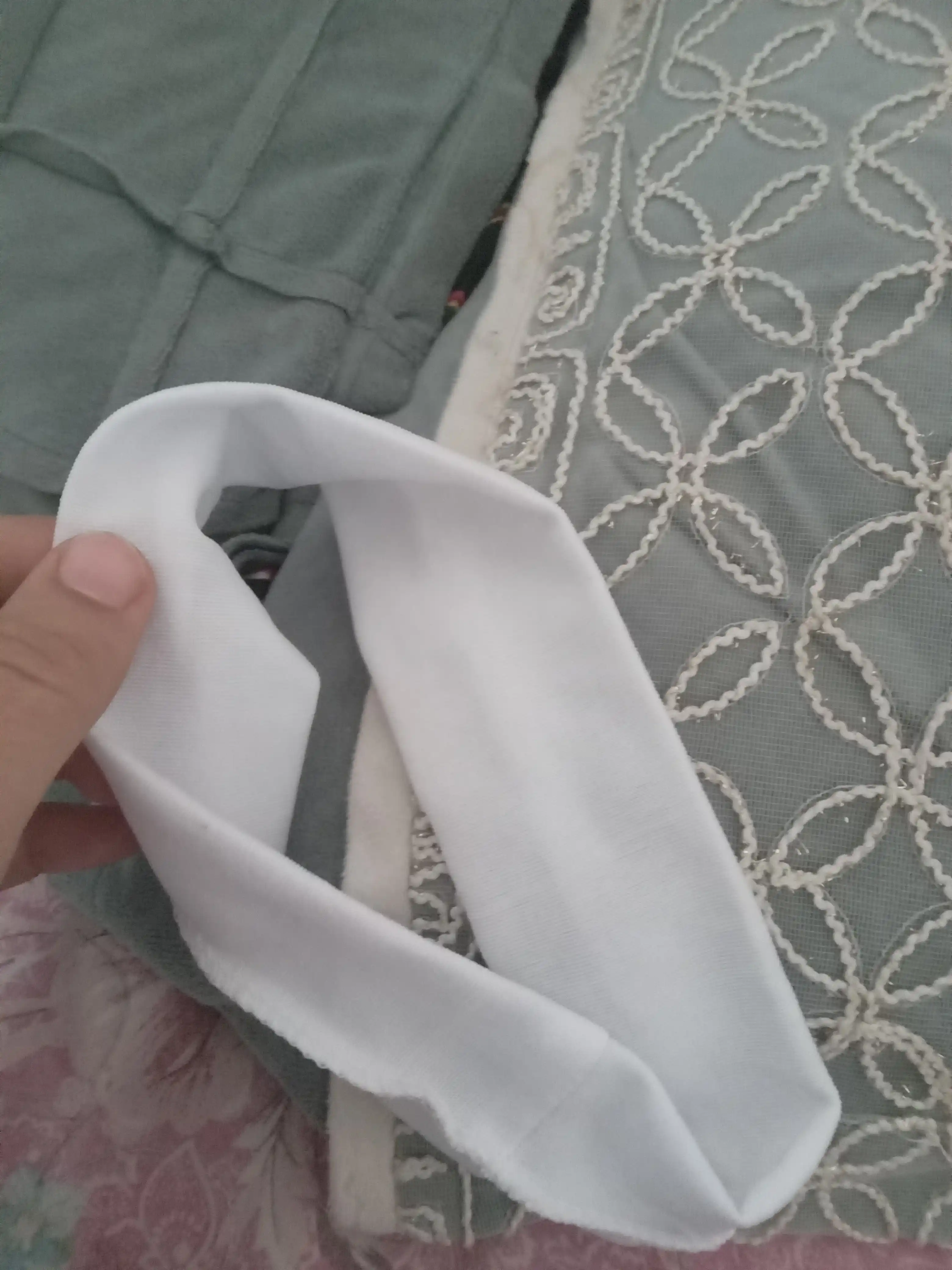 Boshga sochlar uchun sport tasmasi