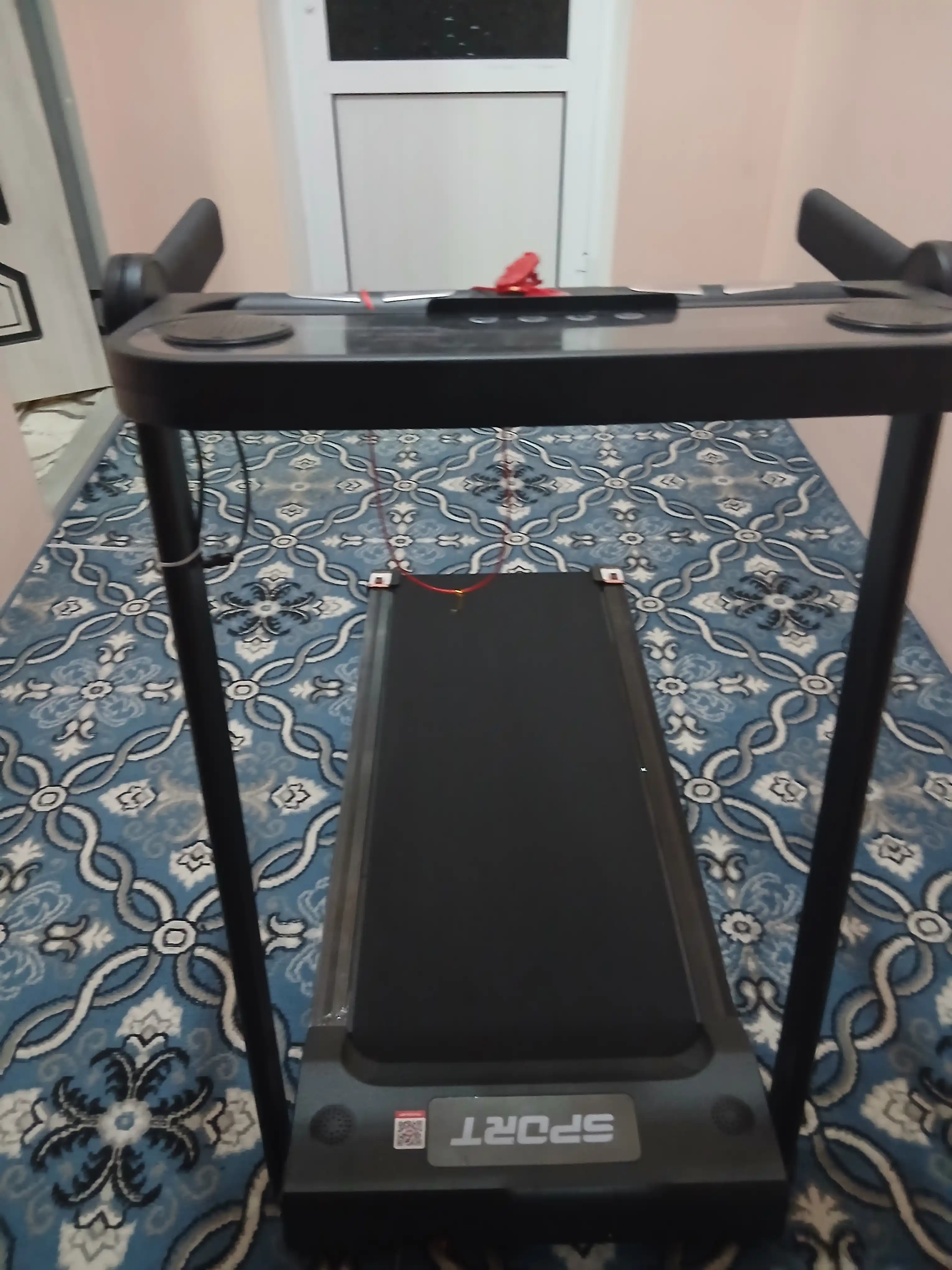 Elektr yig‘iladigan yugurish yo‘lagi, displey va Bluetooth bilan, uy uchun kardiotrenajyor