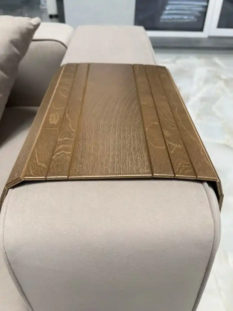 "Big" model, divan yondoshogi uchun yog'och podstavka