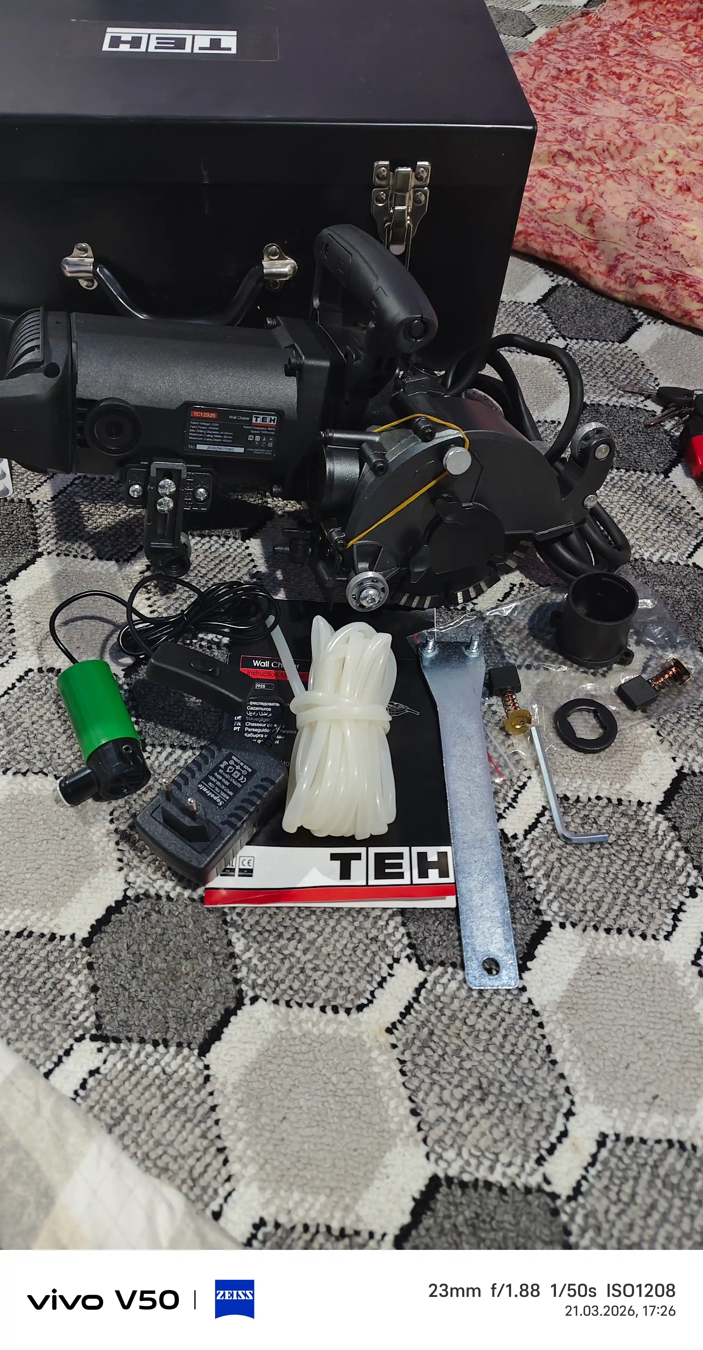 Devor va ship uchun professional shtroblovchi TEH TC12925, 2500 Vt, 7000 aylanish/min