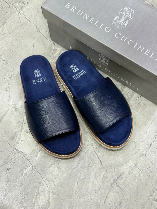 Brunello Cucinelli erkaklar shippaklari, yengil va qulay