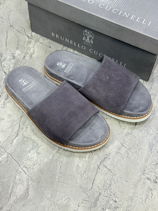 Brunello Cucinelli erkaklar shippaklari, yengil va qulay