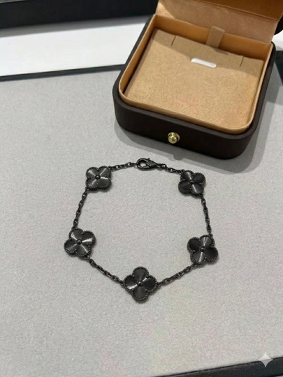Браслеты для женщин и девушек Van Cleef, не меняет цвет и не темнеет — HOMEPRI-БРАСЛЕТ-ТЕМНКОР