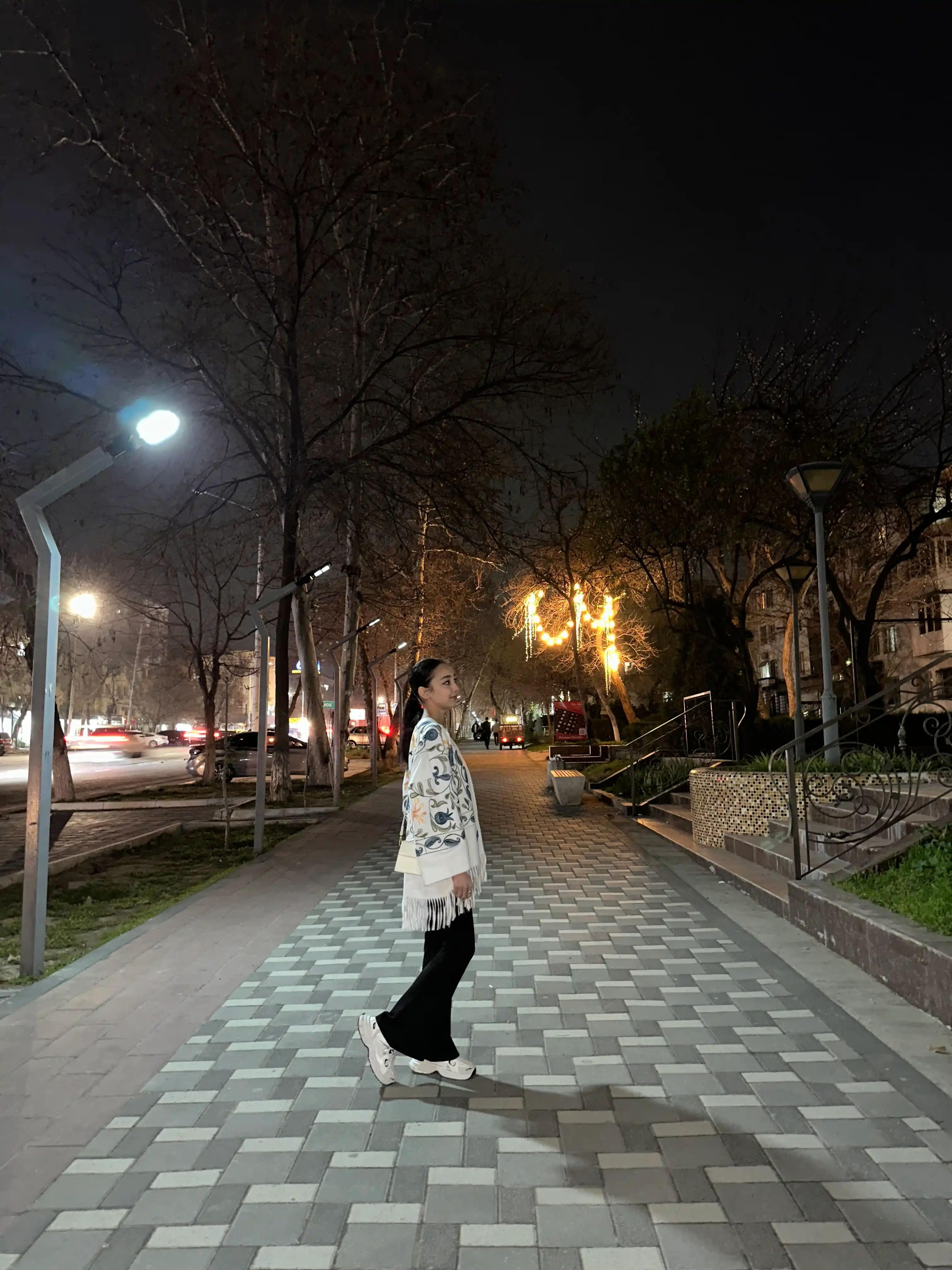 Milliy uslubdagi ayollar kardigani, kuz va qishgI, o‘quv ofisi uchun mos keladi