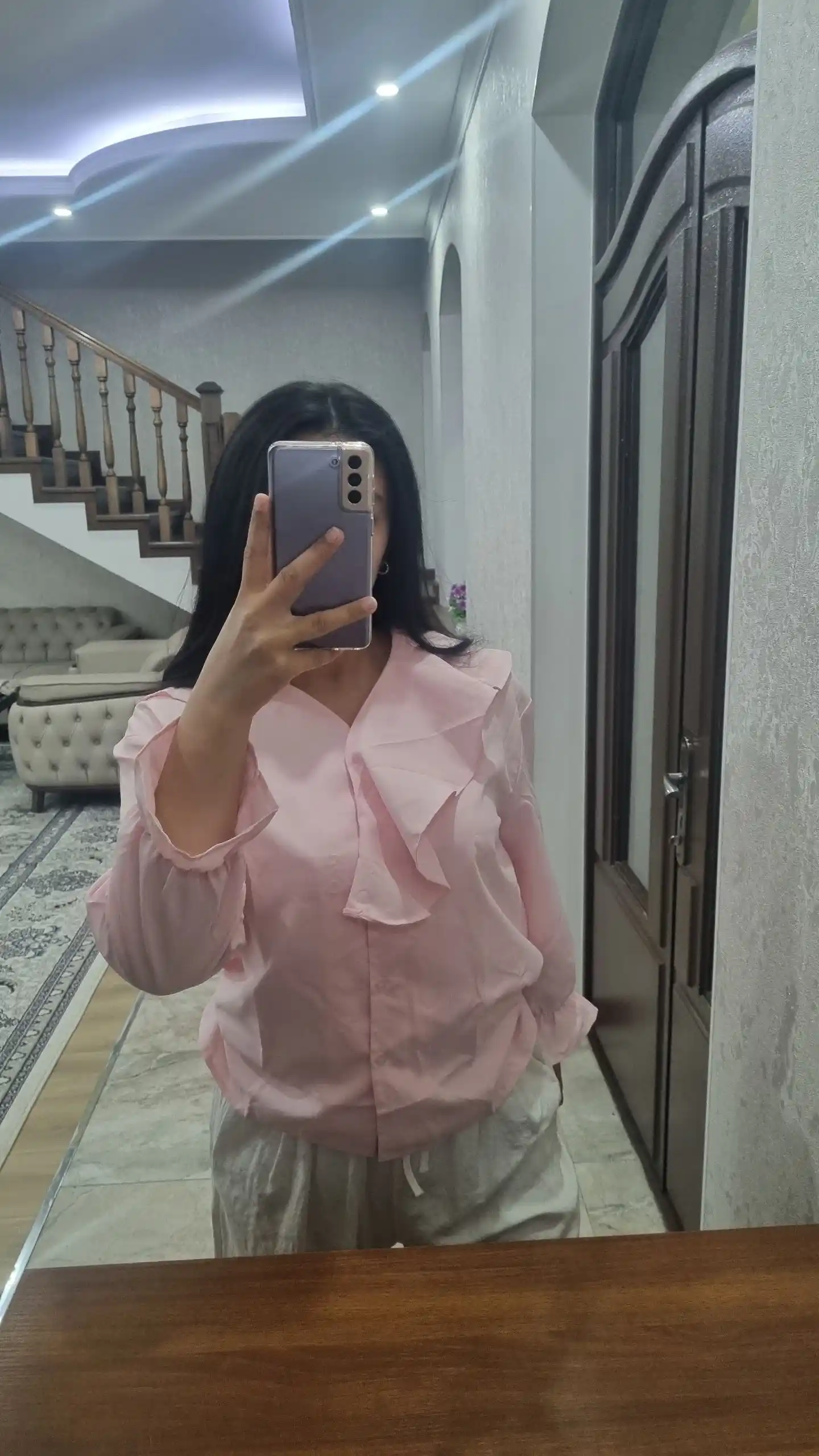 Bluzka keng bichimli ayollar uchun