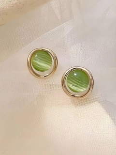 Белый