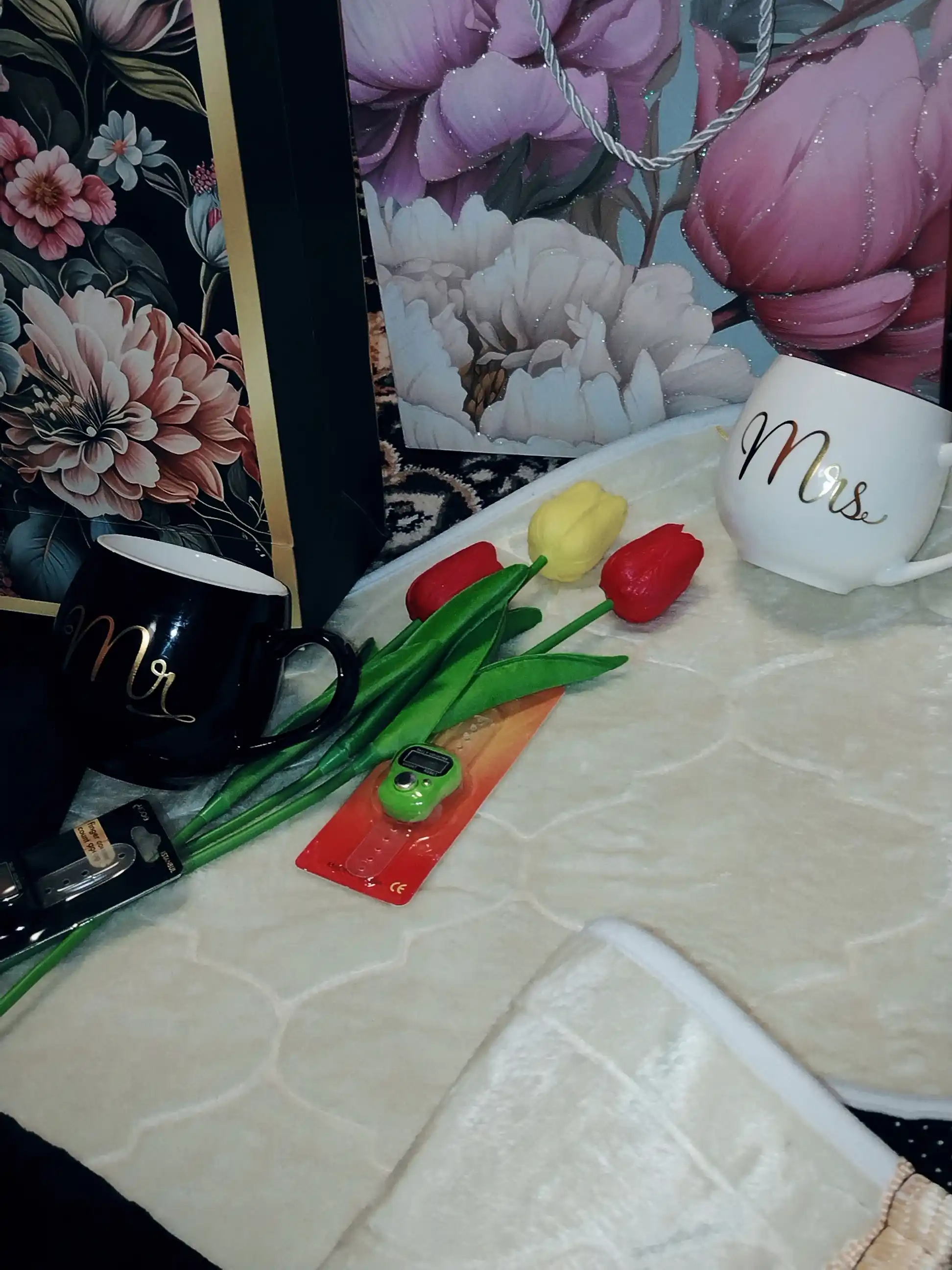 Парные кружки “King & Mrs.” –  набор для двоих + подарки