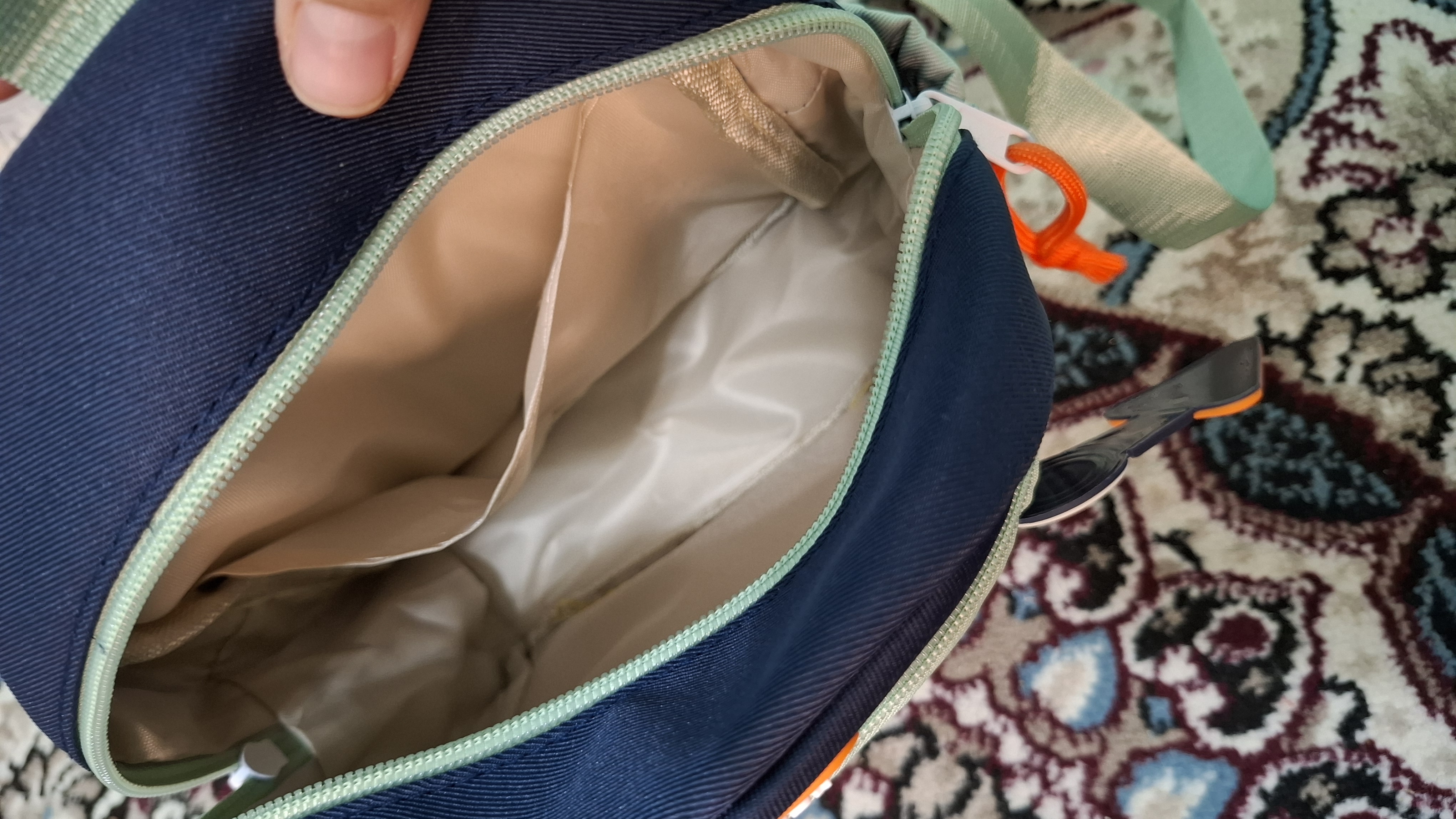 Bolalar bog‘chasi va maktab uchun mo‘ljallangan bolalar ryukzagi