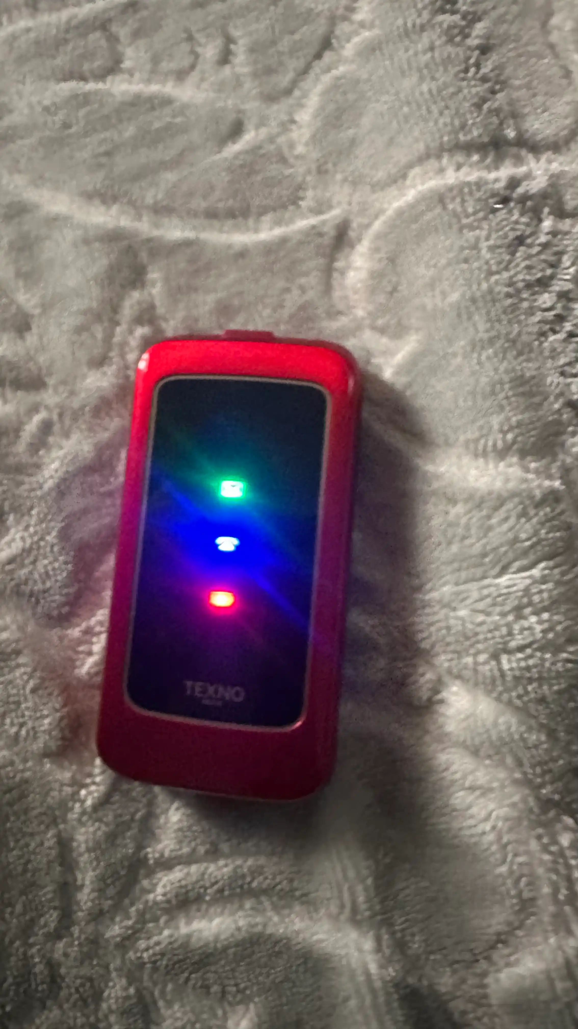 Кнопочный телефон Texno Max 22S