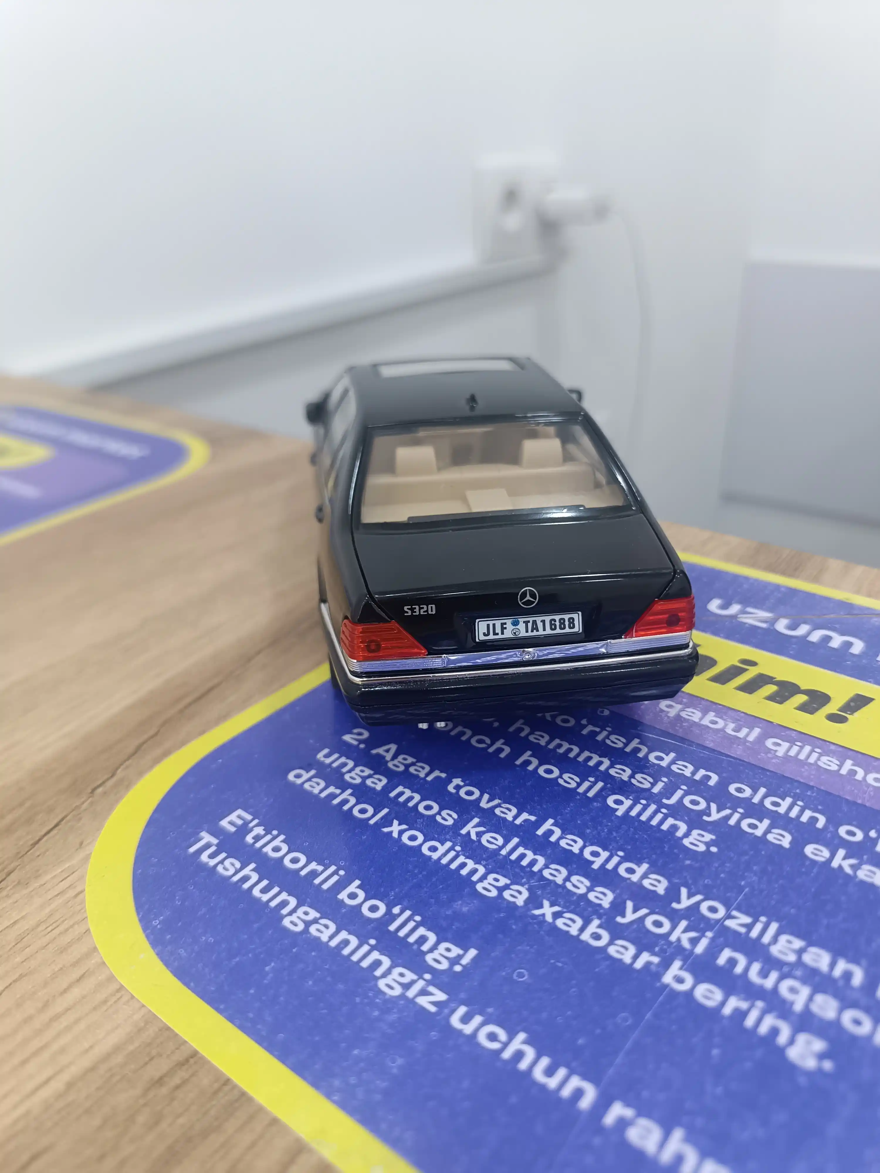 Mercedes W140 S600 metall avtomobili