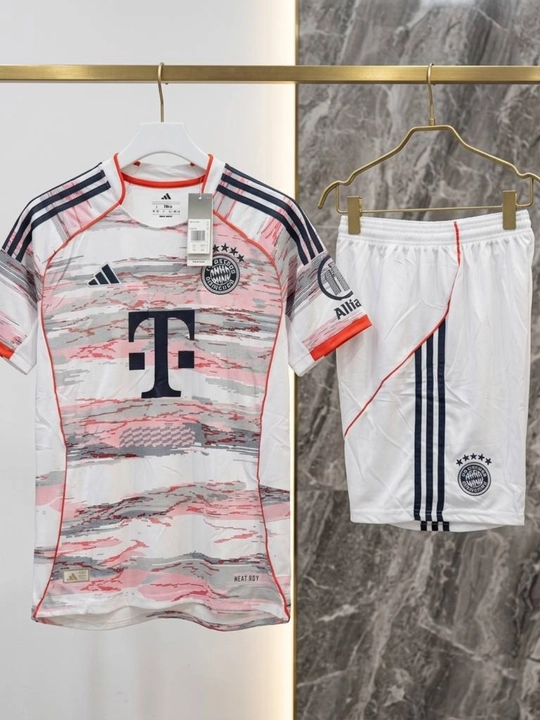 Turli klublarning 25/26-mavsumdagi futbol formalari, S-XXL o‘lchamlari
