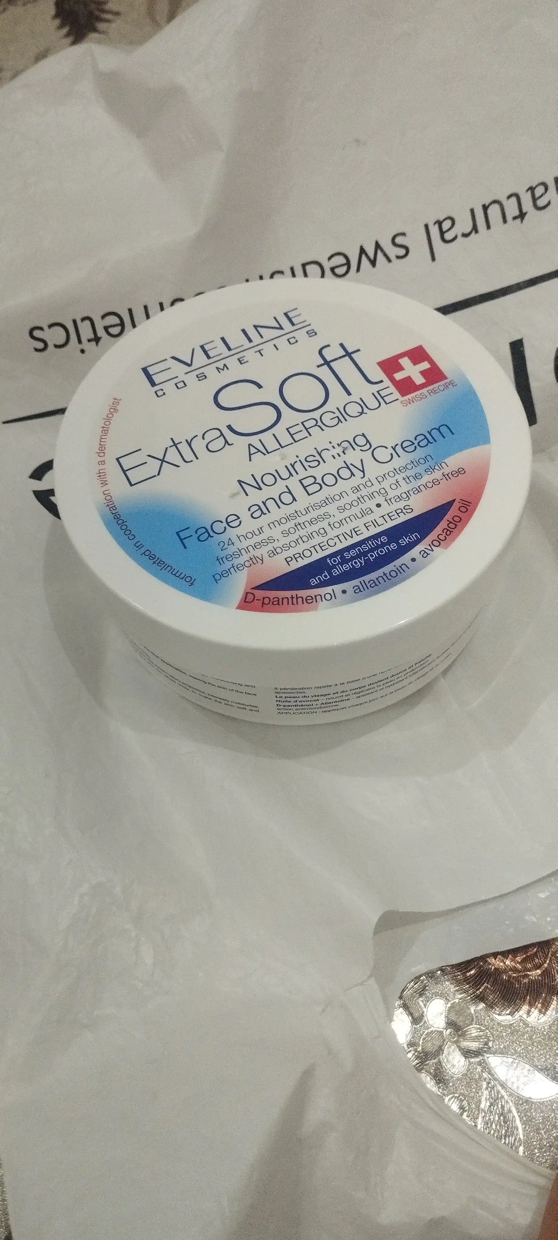 EVELINE COSMETICS EXTRA SOFT ALLERGIQUE, SOS, BIO, NOURISHING yuz va tana kremi, 200 ml