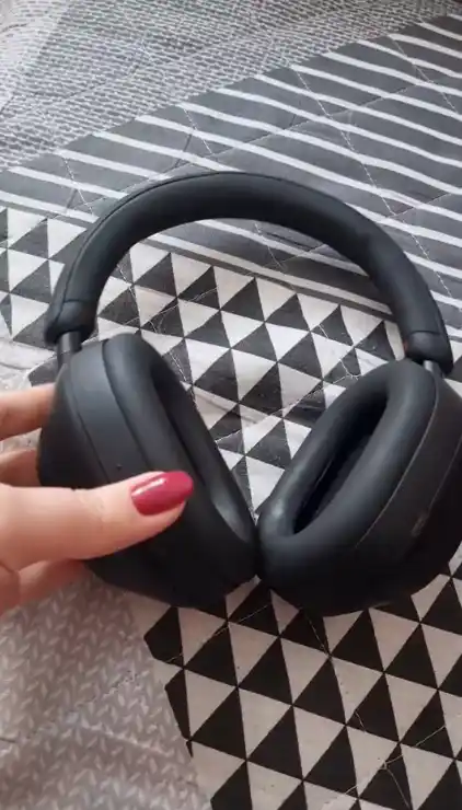 Simsiz quloqchinlar WH-1000XM5, yig`iluvchan, ovoz boshqaruvi