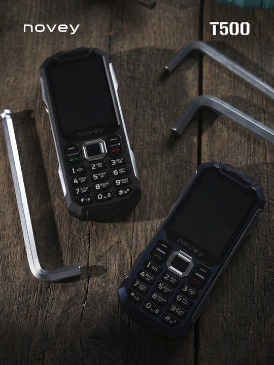 Knopkali telefon Novey T500, kamerasiz