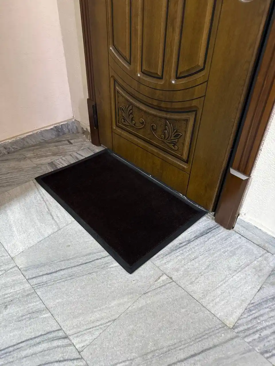 Kiraverish uchun gilam, tuproqdan saqlovchi, rezina asosda PВX