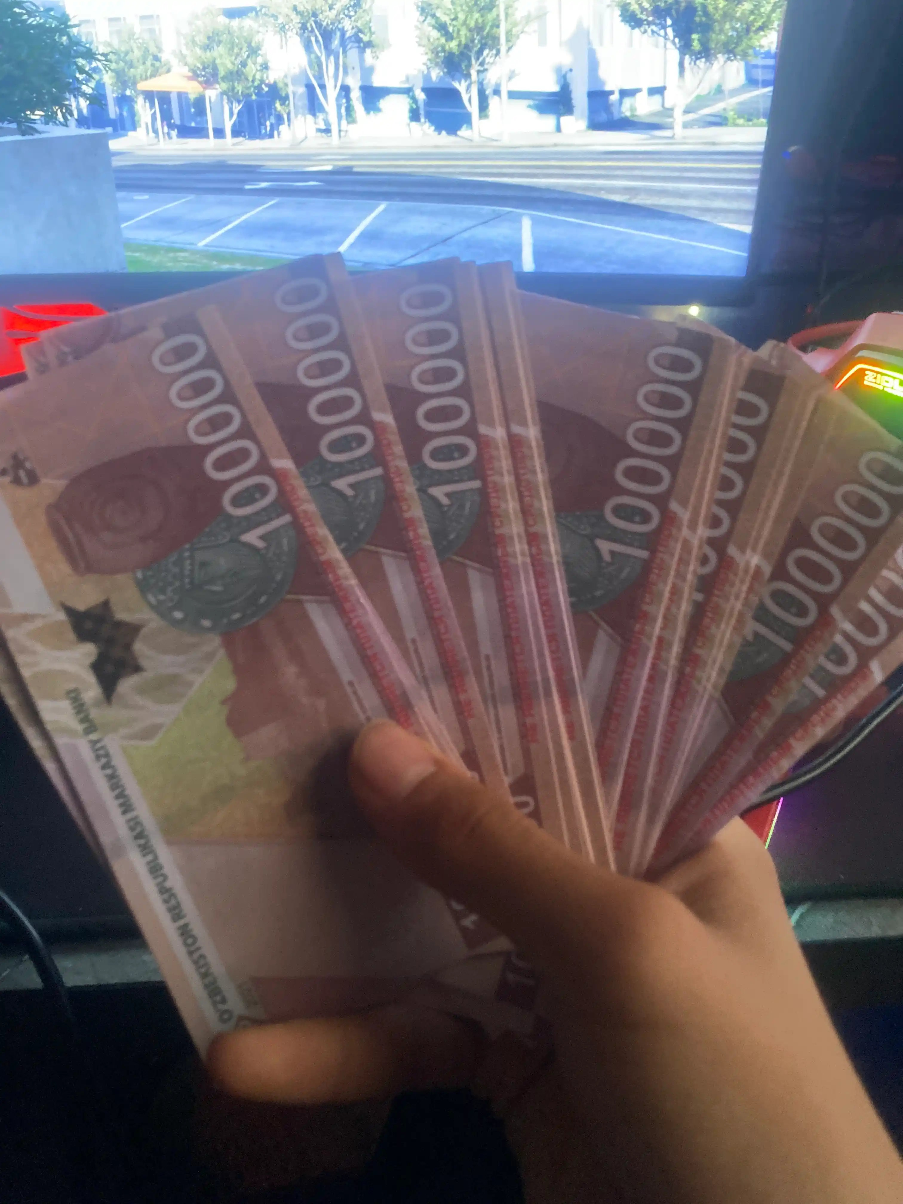 Suvenir pullar, so‘m kupyuralari, 50 ming, 100 mimg, 200 ming