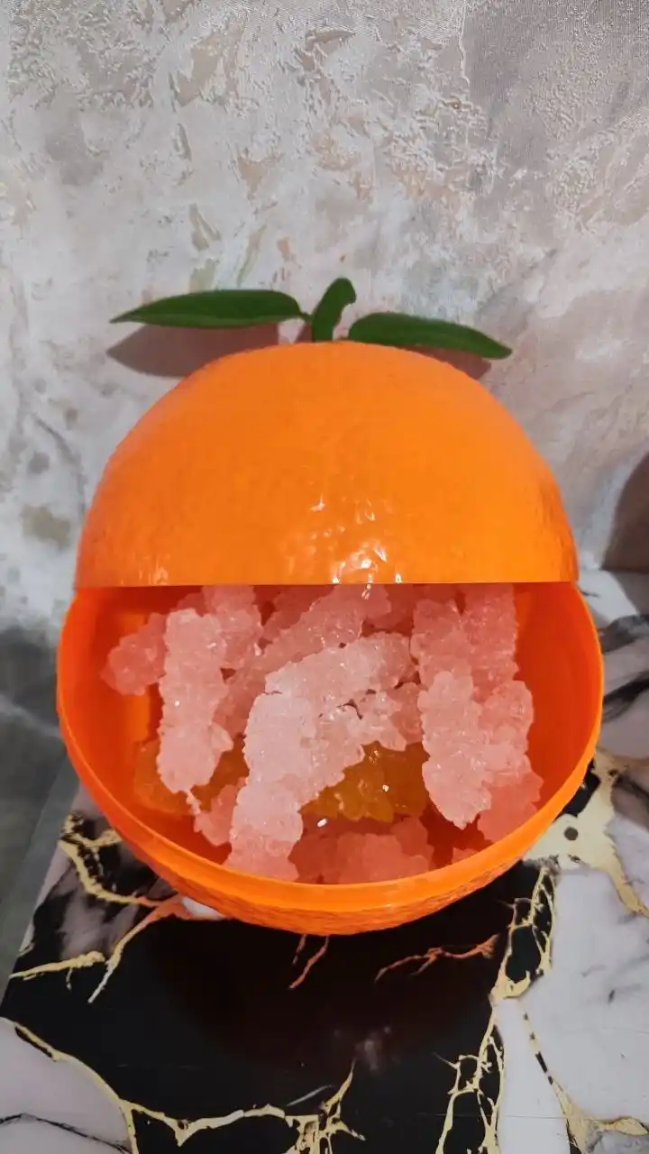 Чаша пластиковая с крышкой