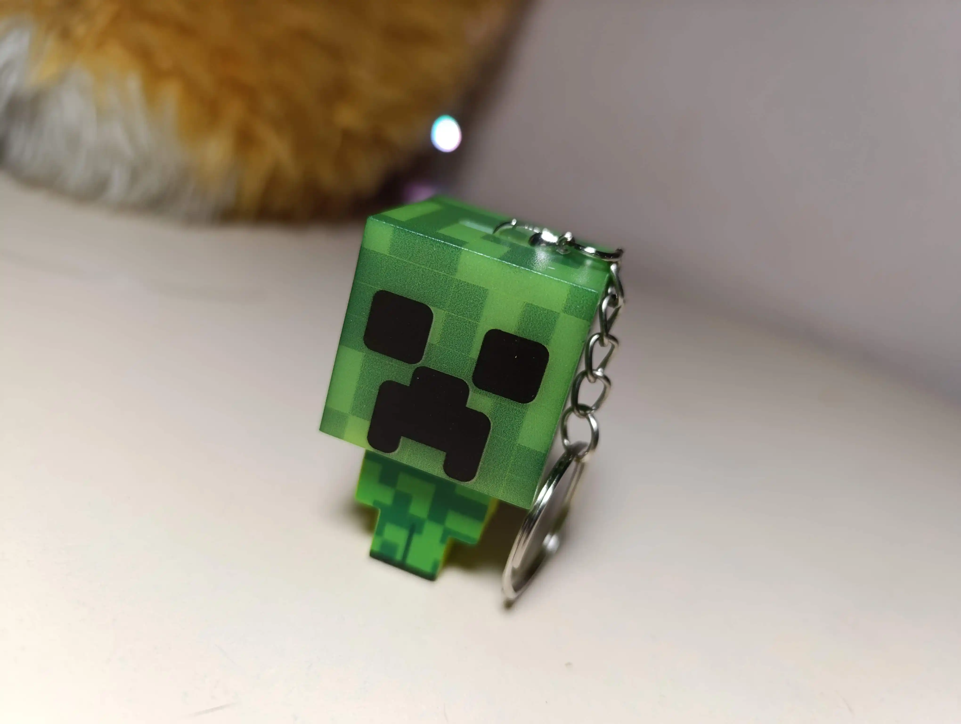 Minecraft uslubidagi brelok-chiroq, Kriper