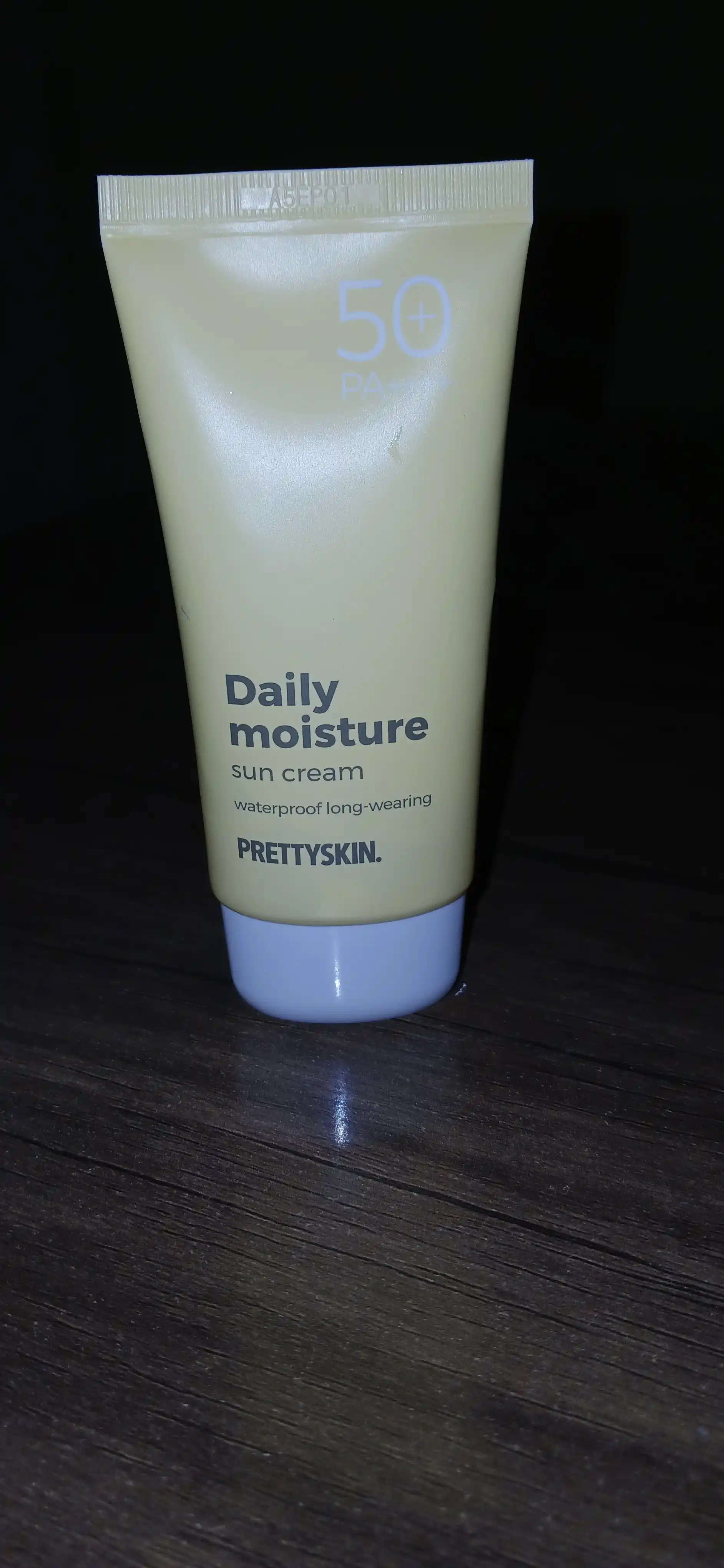 Quyoshdan himoya qiluvchi, namlovchi krem Pretty skin SPF 50+ PA++++, 70 ml