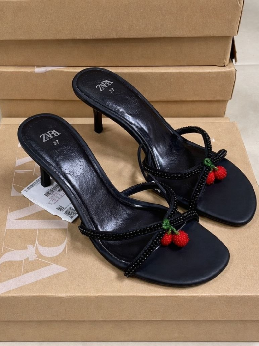 Обувь Zara, тапочки Zara, босоножки, стильные и удобные - 
