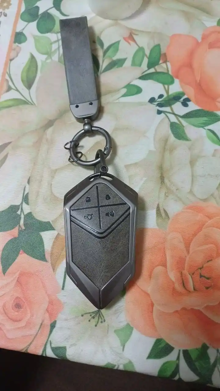 Pult, DEEPAL, VOYAH, AION SL03, SL07, S7 kalitlari uchun ekocharm va metall g‘ilof