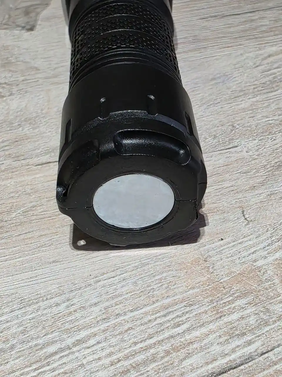 Qo‘l fonar LED, 5 rejim, PowerBank funksiyasi bilan
